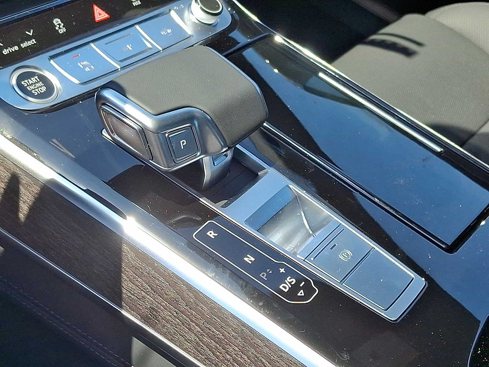 Thumbnail: 2026 Audi A8 - 13