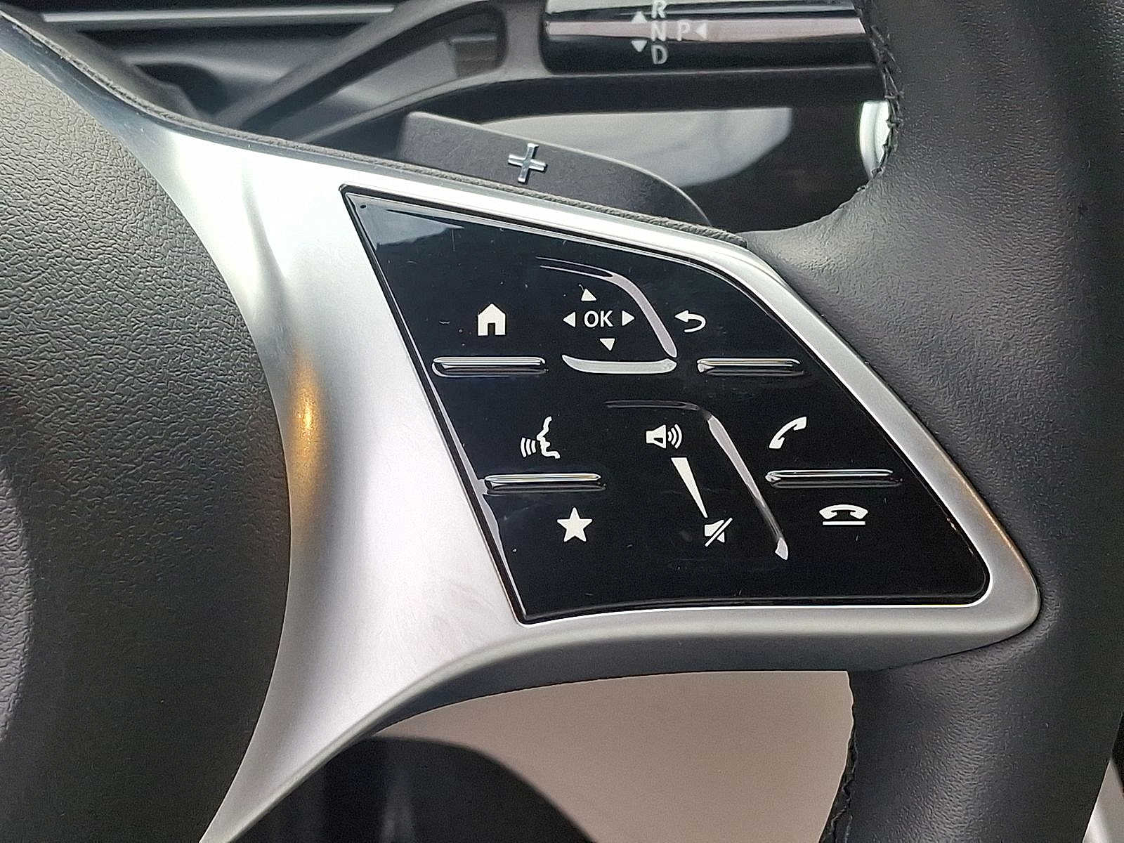 Thumbnail: 2023 Mercedes-Benz C-Class - 18