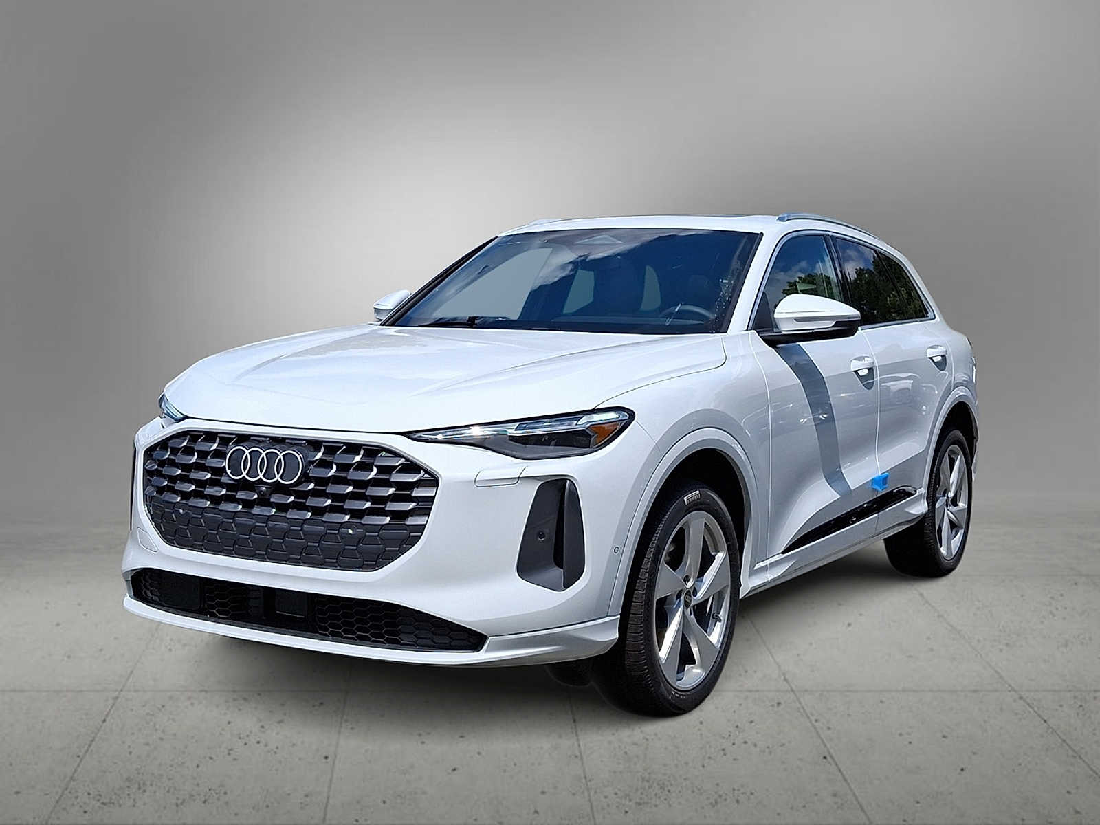 Thumbnail: 2025 Audi Q5 - 1