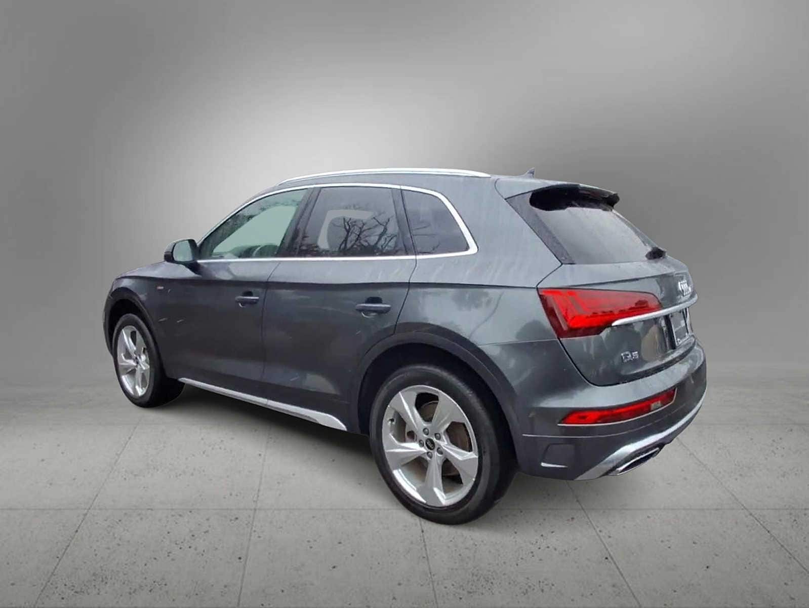 Thumbnail: 2022 Audi Q5 - 6