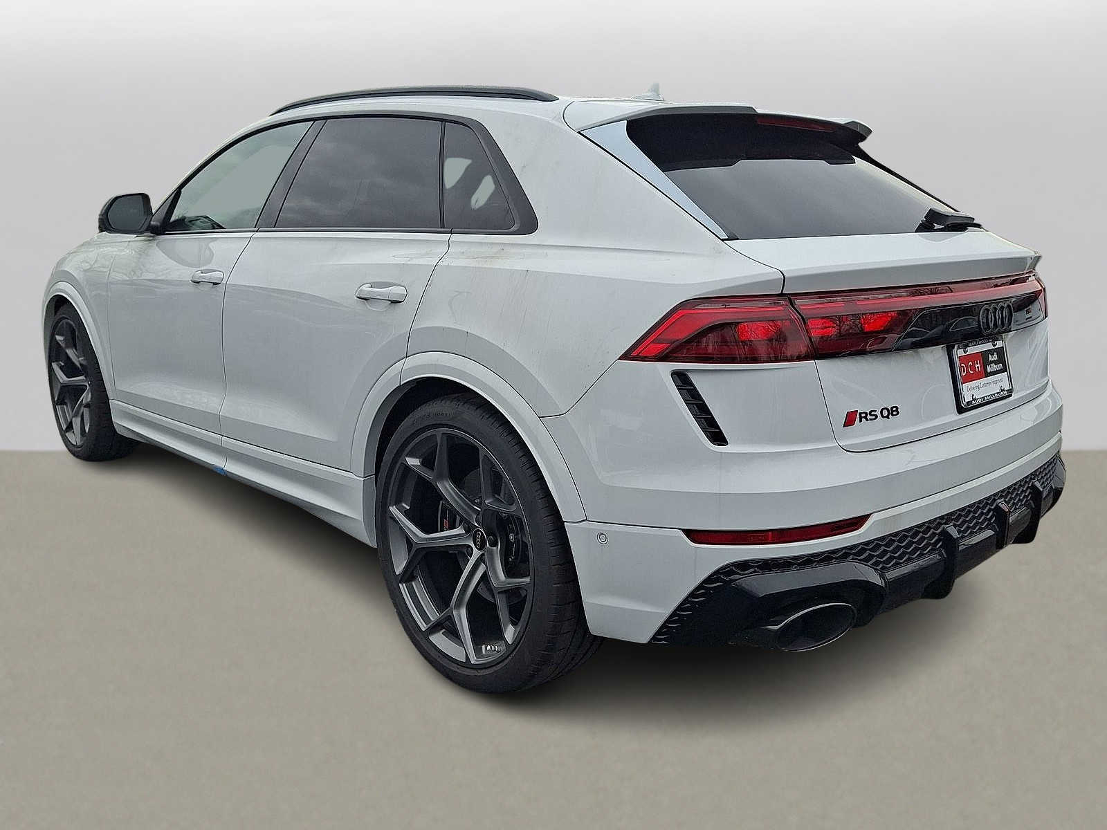 Thumbnail: 2026 Audi RS Q8 - 12