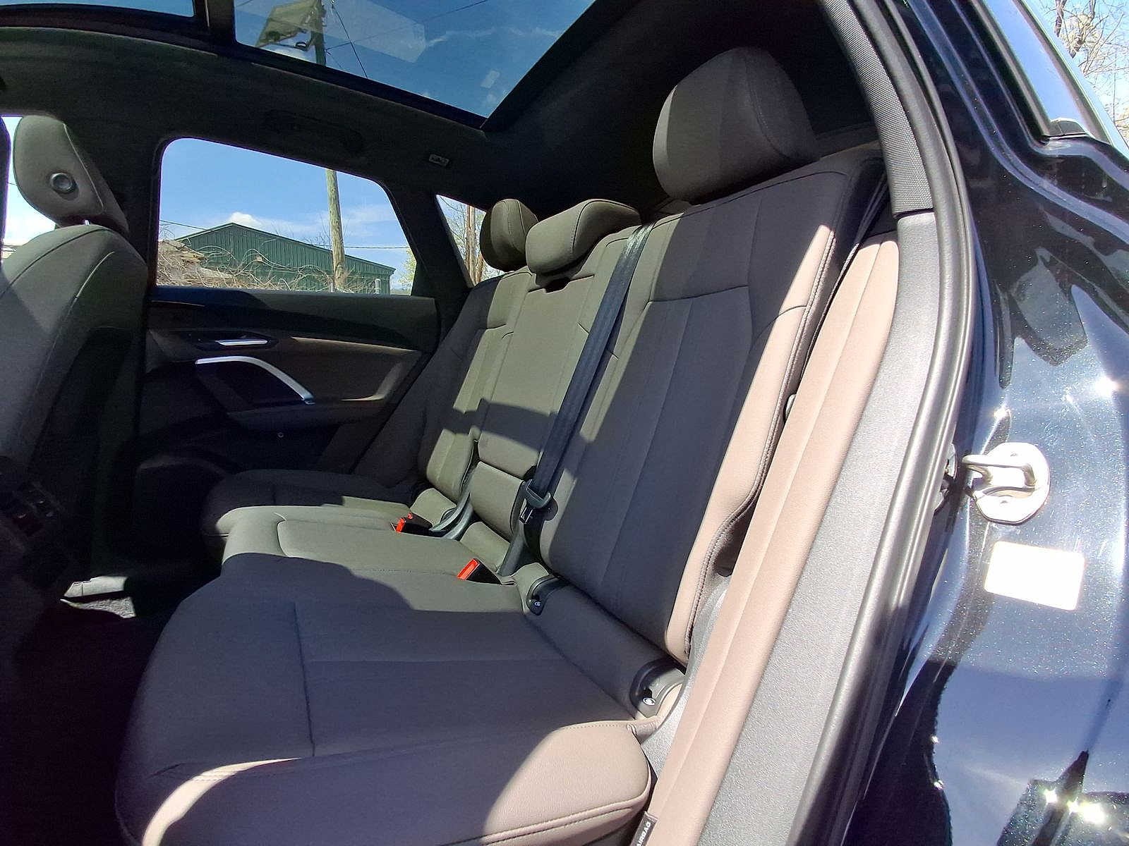 Thumbnail: 2025 Audi Q5 - 20