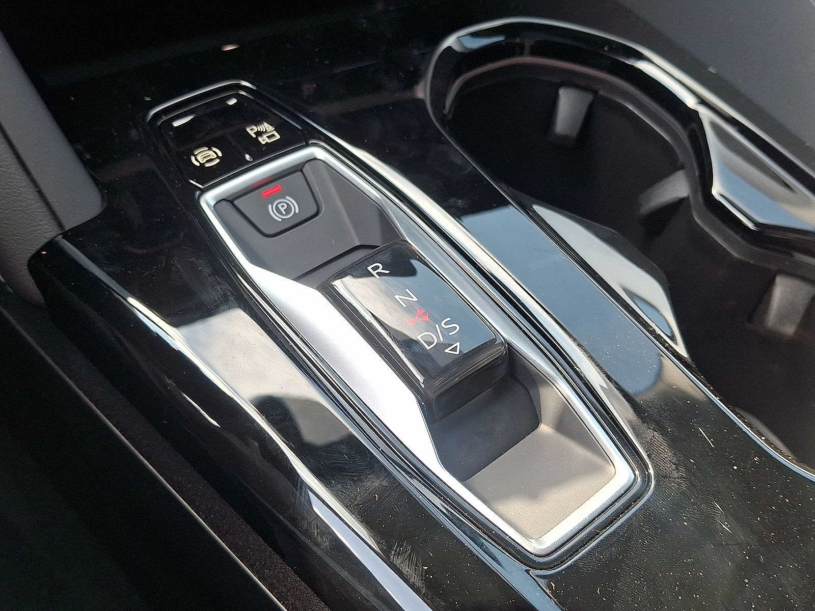 Thumbnail: 2025 Audi Q5 - 14