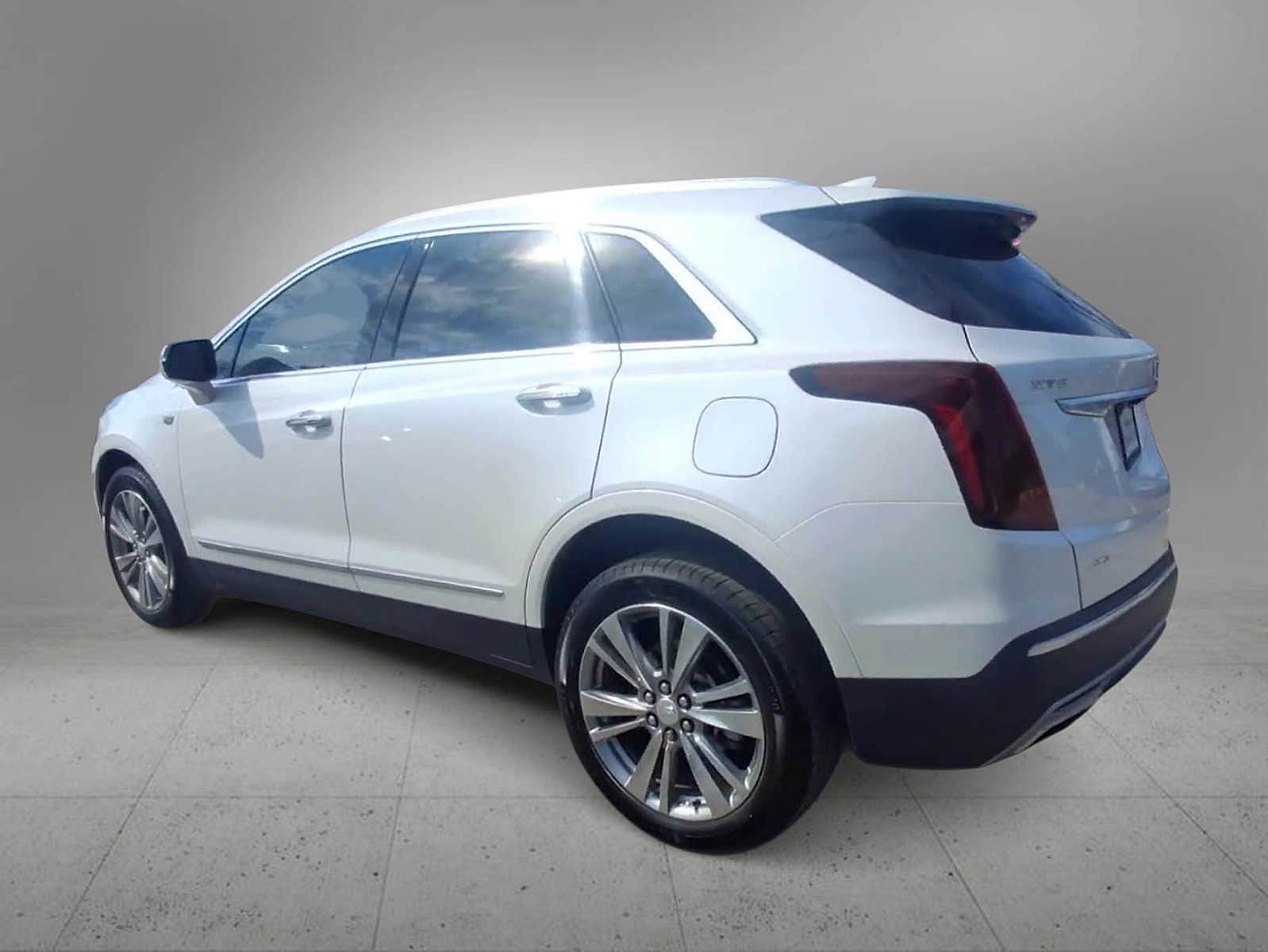 Thumbnail: 2024 Cadillac XT5 - 6