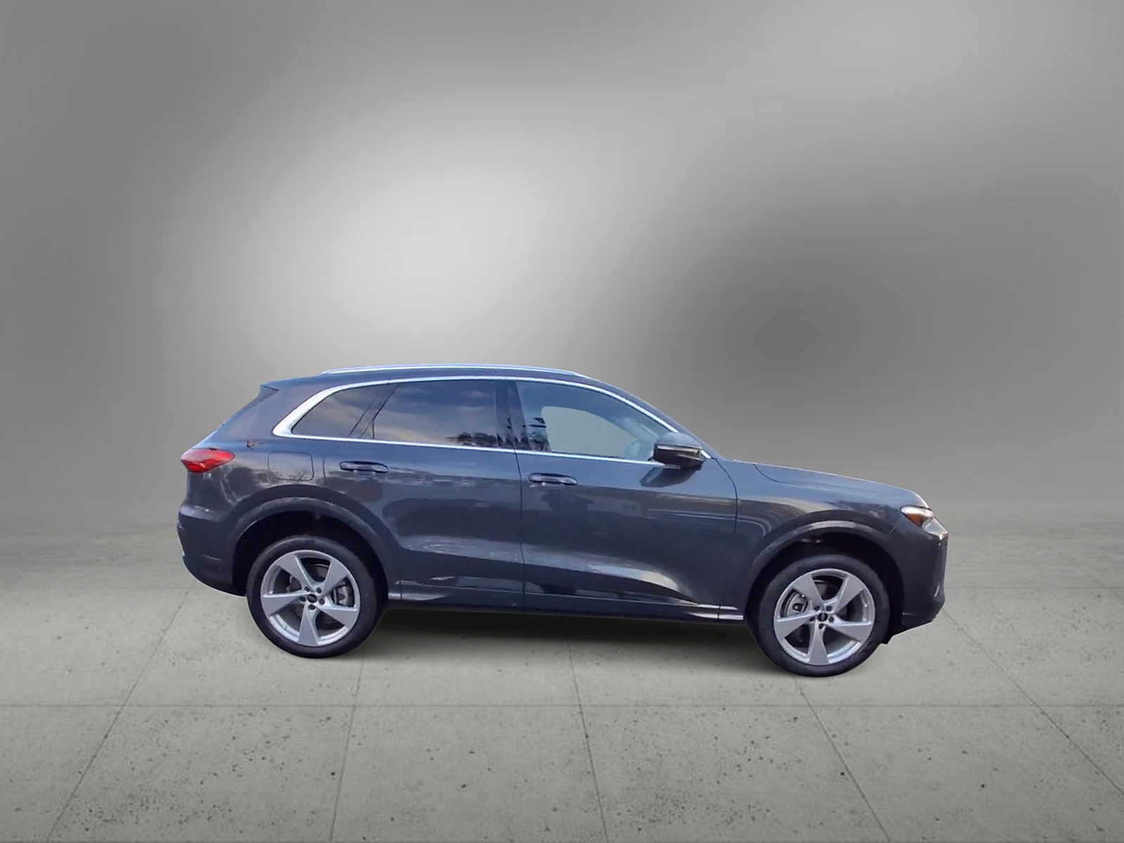 Thumbnail: 2025 Audi Q5 - 9