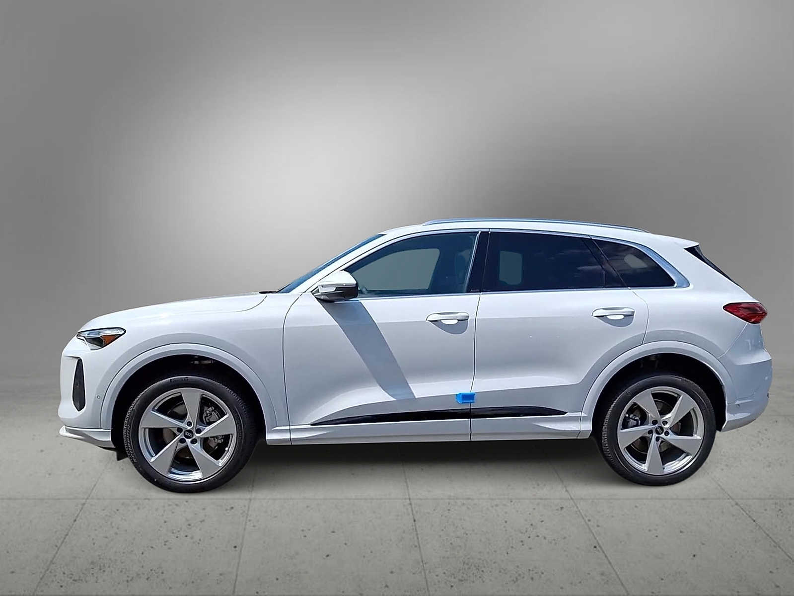 Thumbnail: 2025 Audi Q5 - 9
