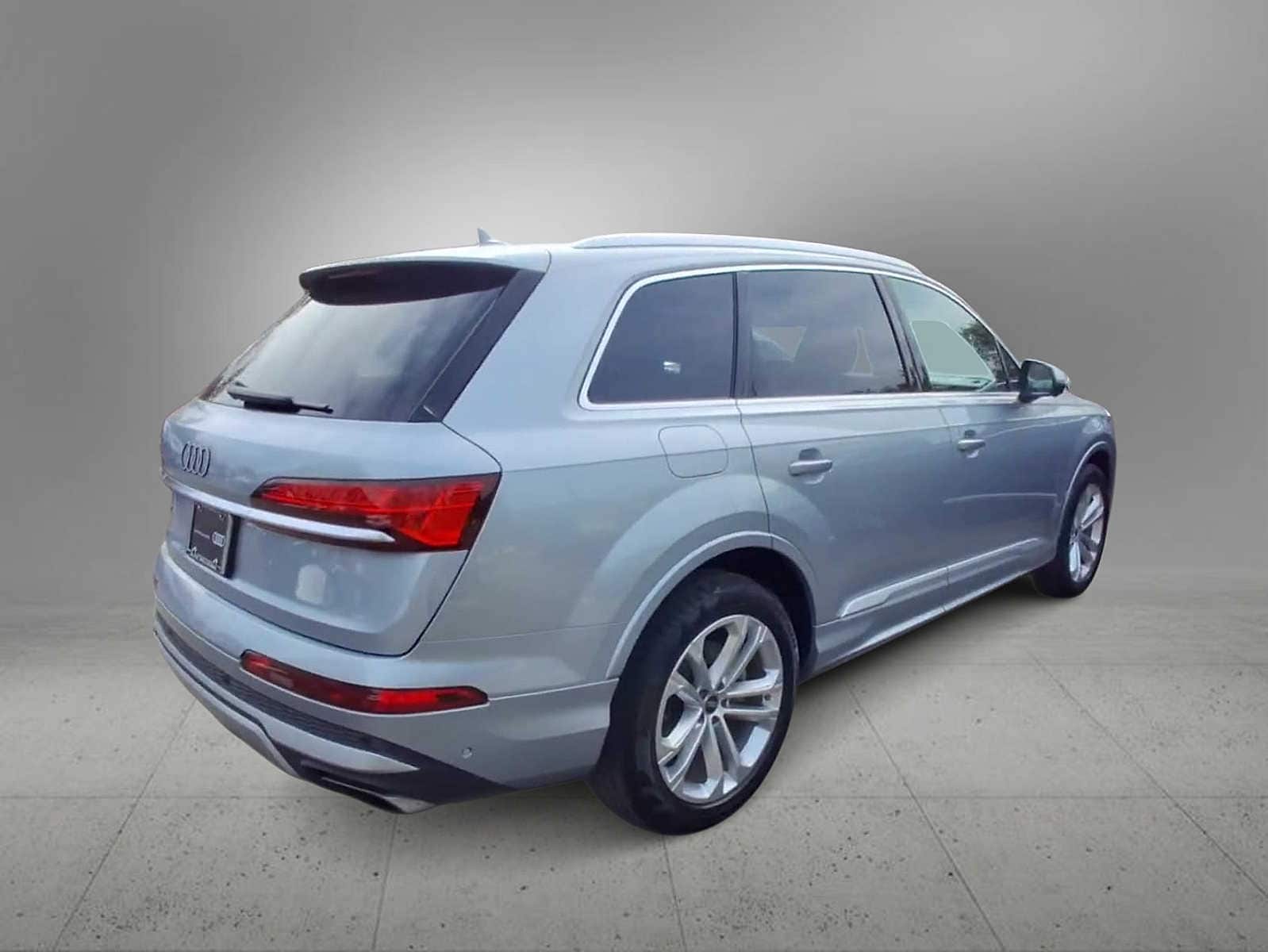 Thumbnail: 2025 Audi Q7 - 8