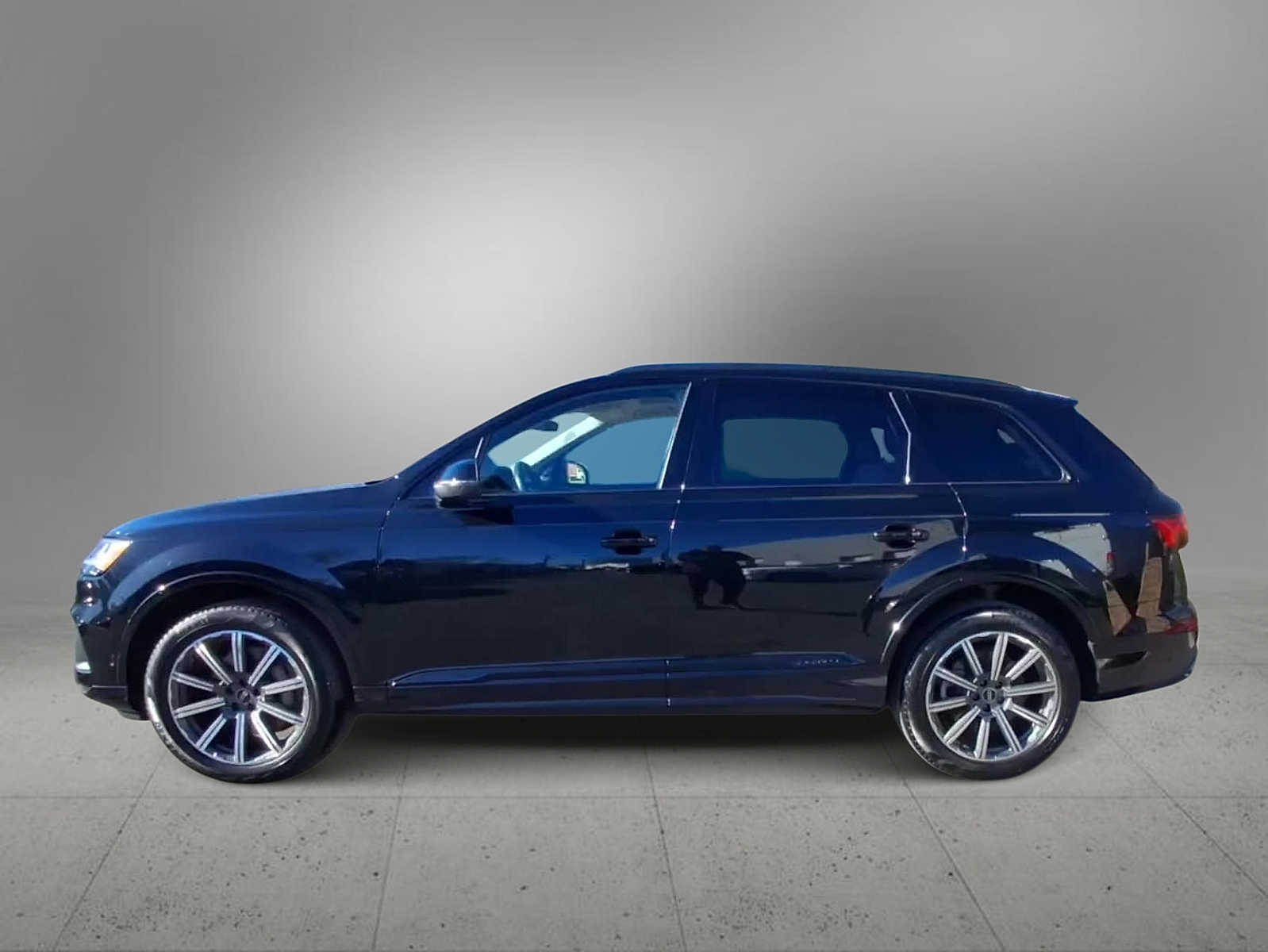 Thumbnail: 2023 Audi Q7 - 5