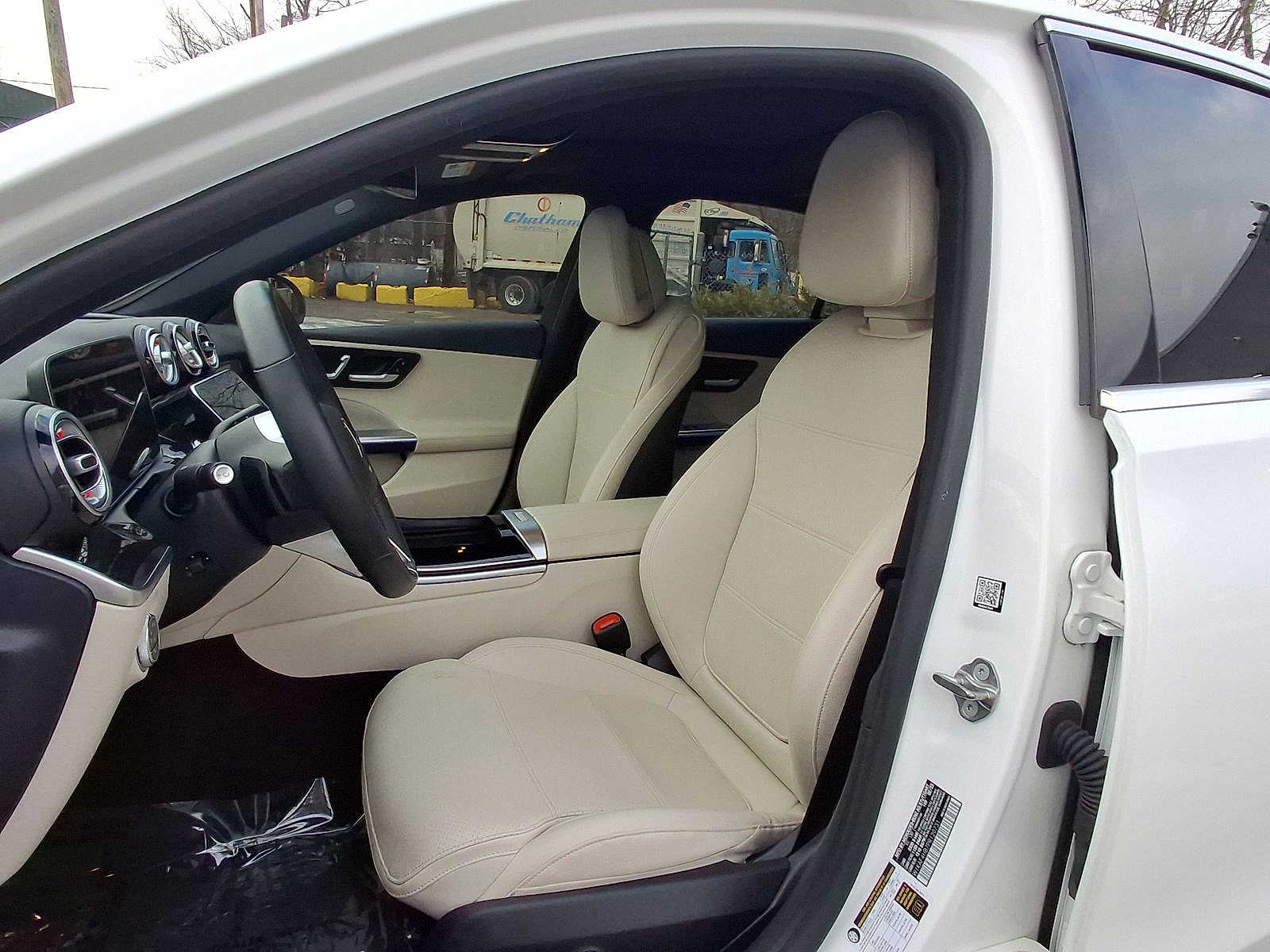 Thumbnail: 2023 Mercedes-Benz C-Class - 11