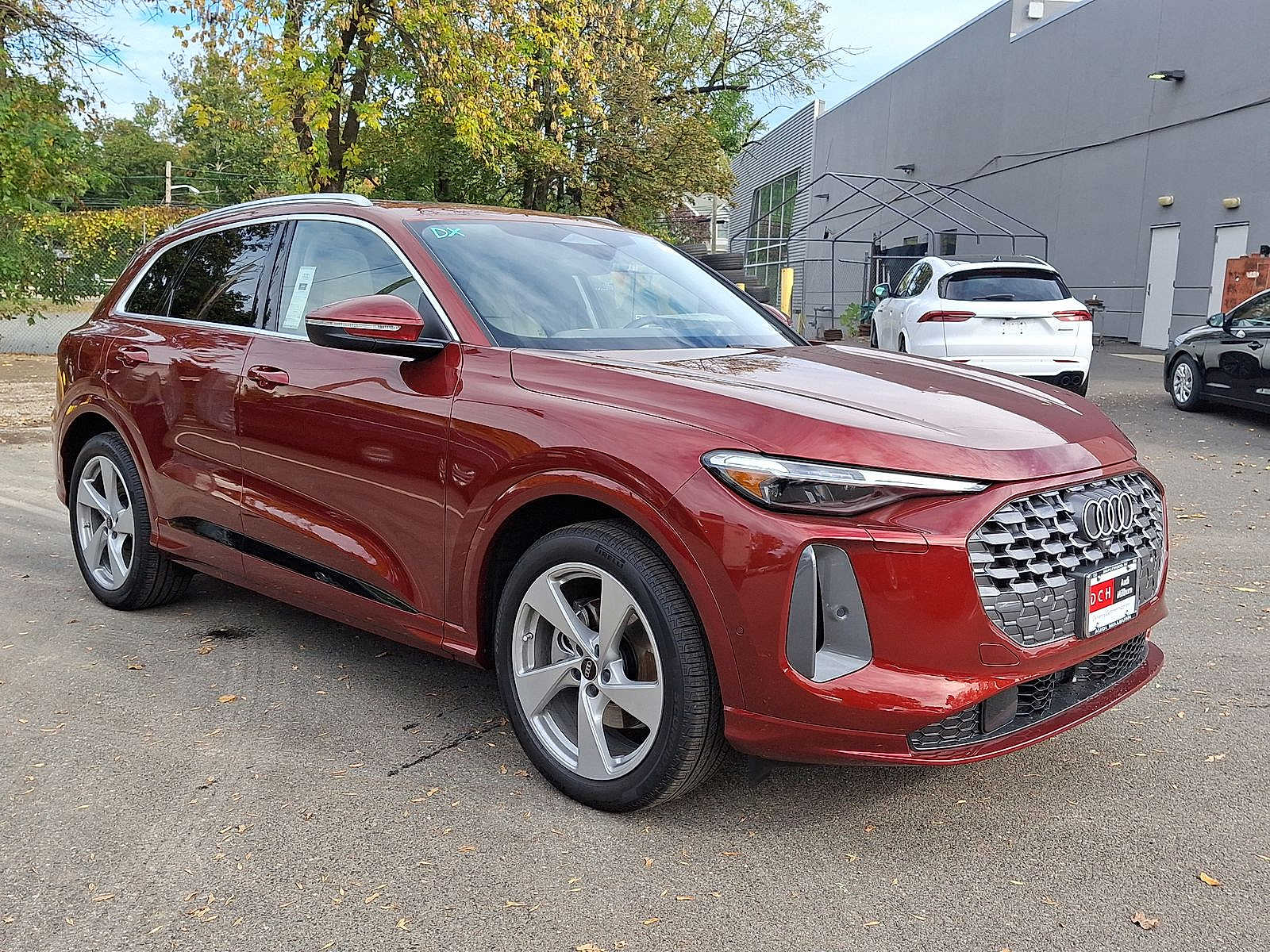 Thumbnail: 2025 Audi Q5 - 10