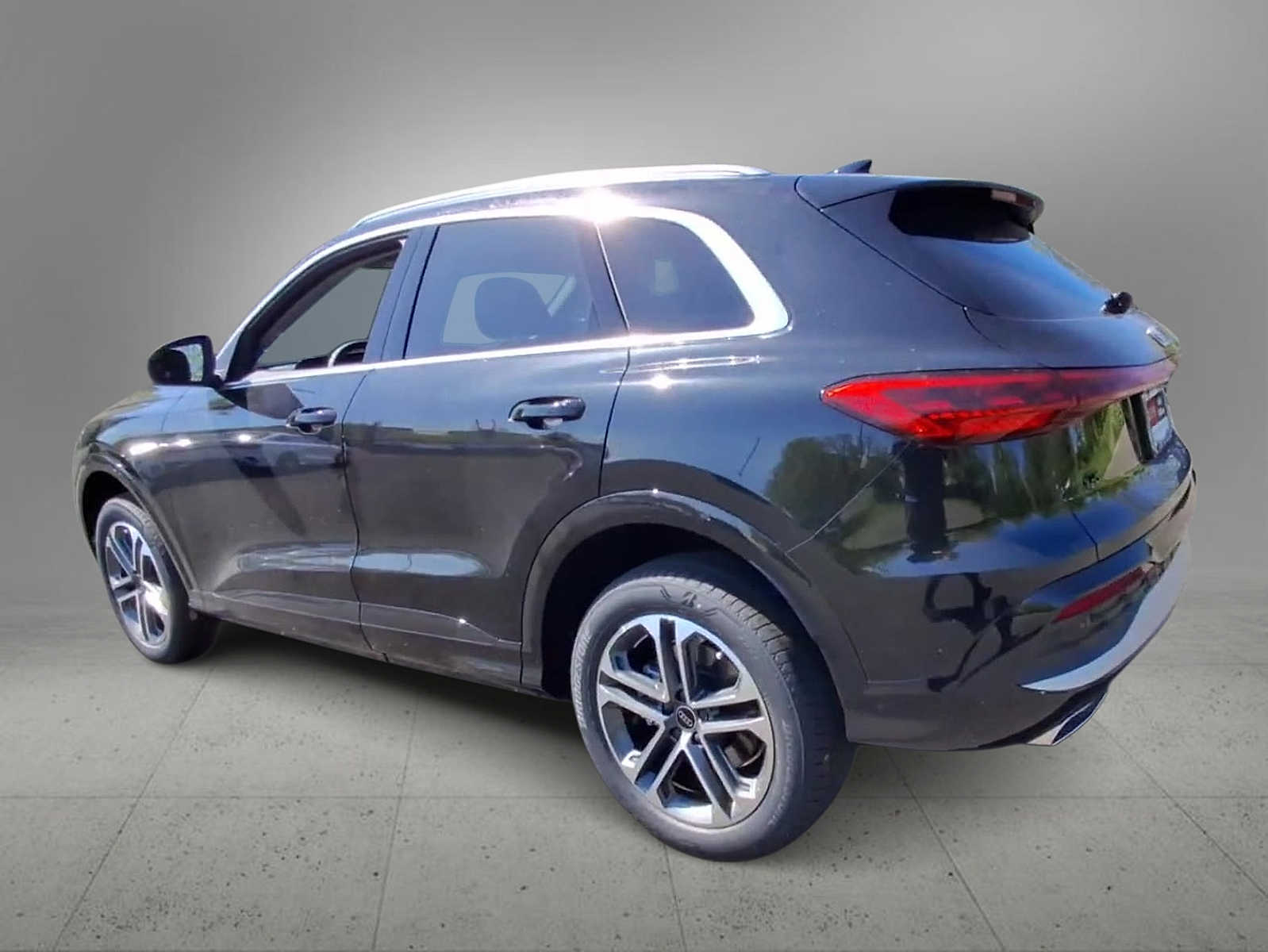 Thumbnail: 2026 Audi Q5 - 6