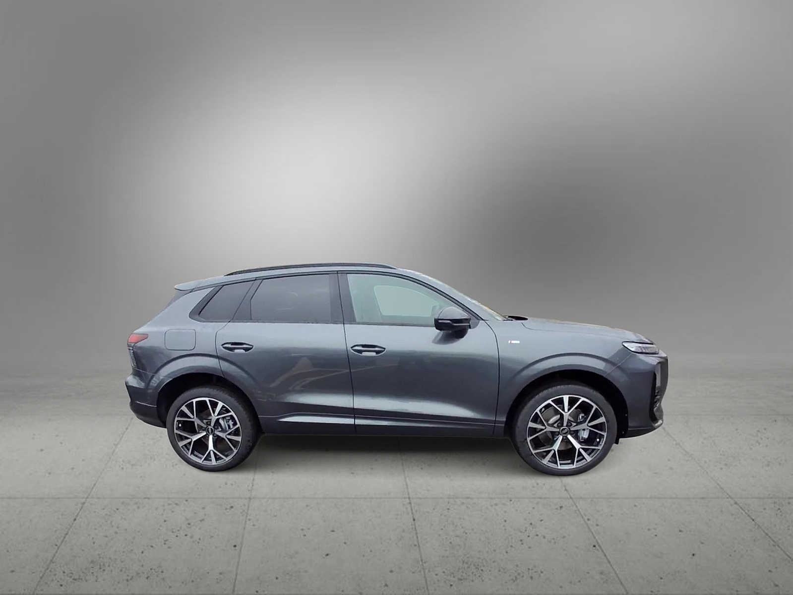 Thumbnail: 2026 Audi Q3 - 9