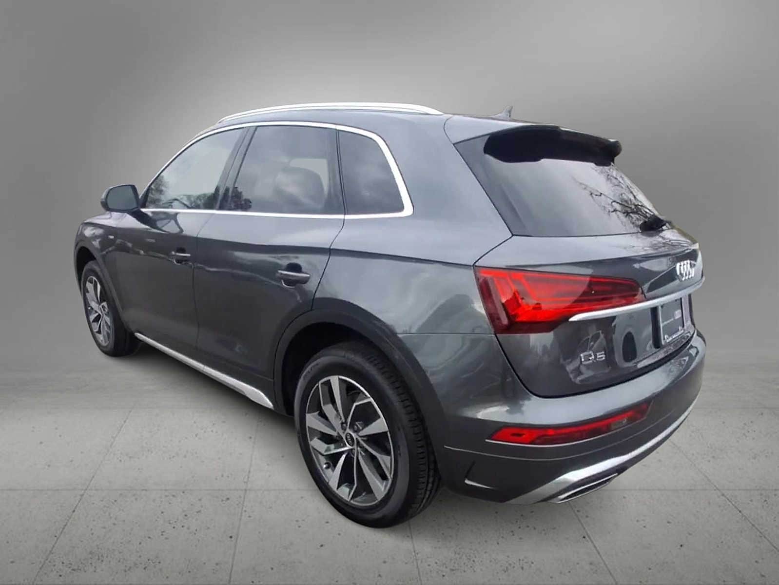 Thumbnail: 2022 Audi Q5 - 6