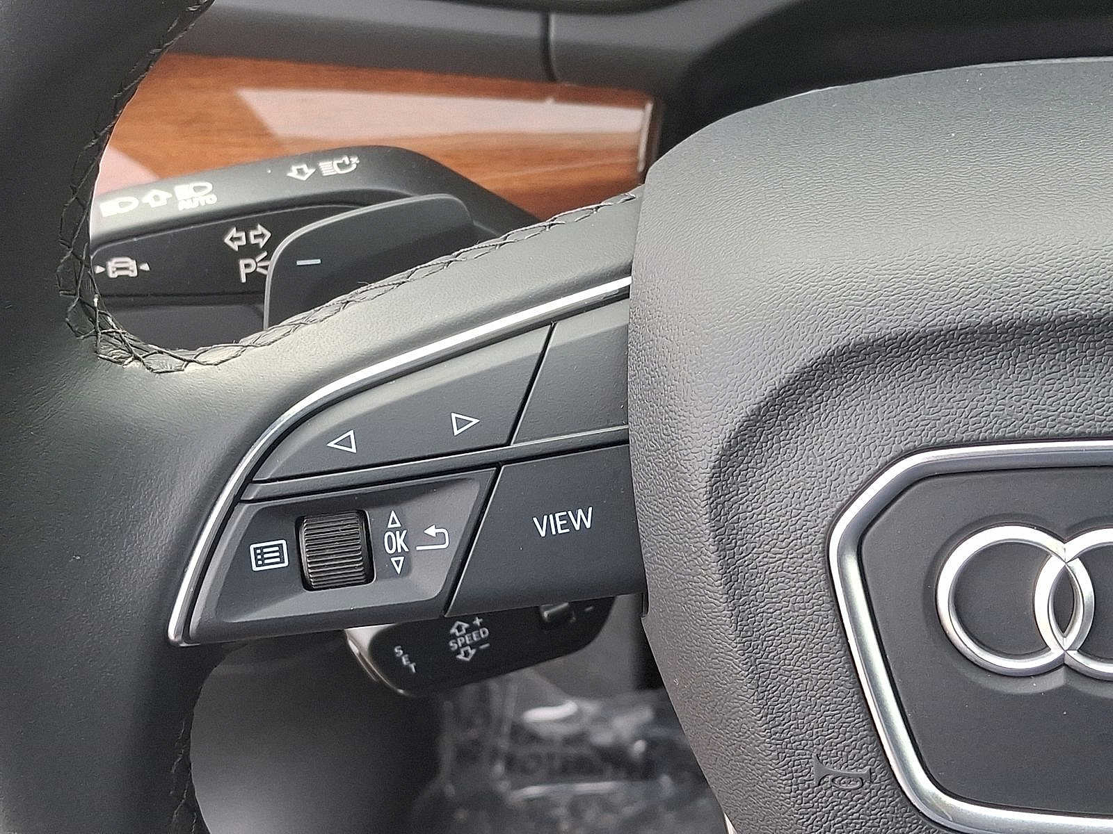 Thumbnail: 2023 Audi Q5 - 16