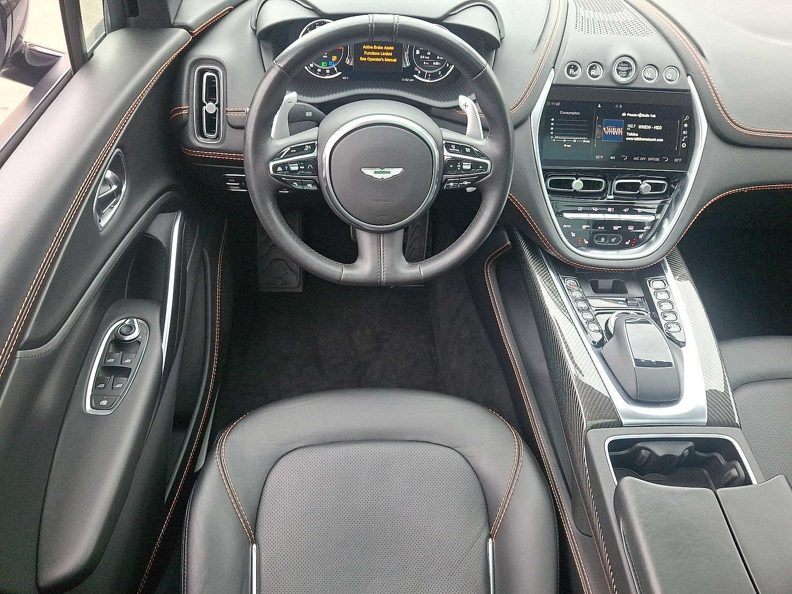 Thumbnail: 2021 Aston Martin DBX - 21