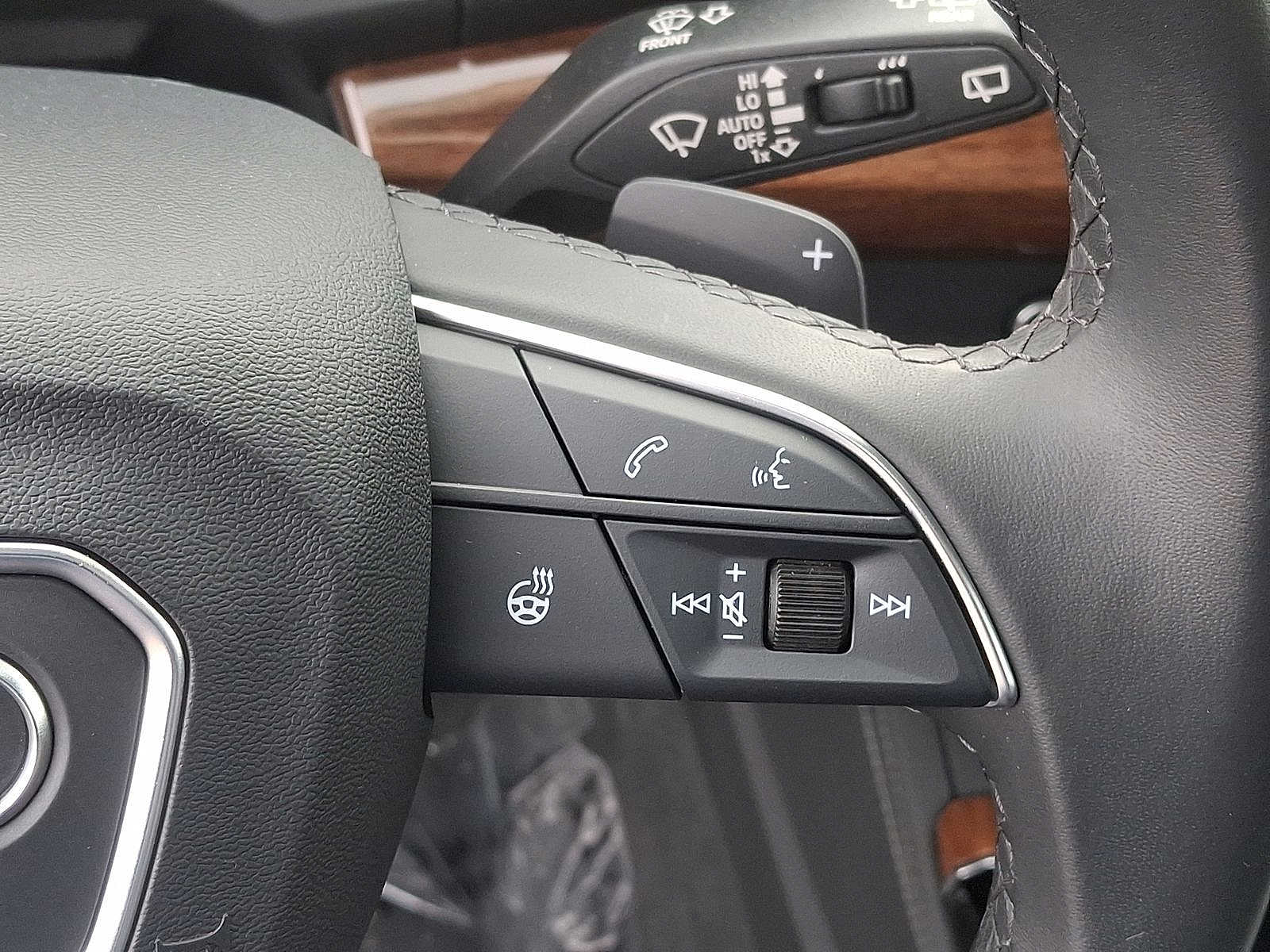 Thumbnail: 2023 Audi Q5 - 17