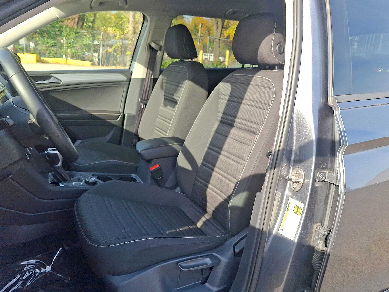 Thumbnail: 2024 Volkswagen Tiguan - 11