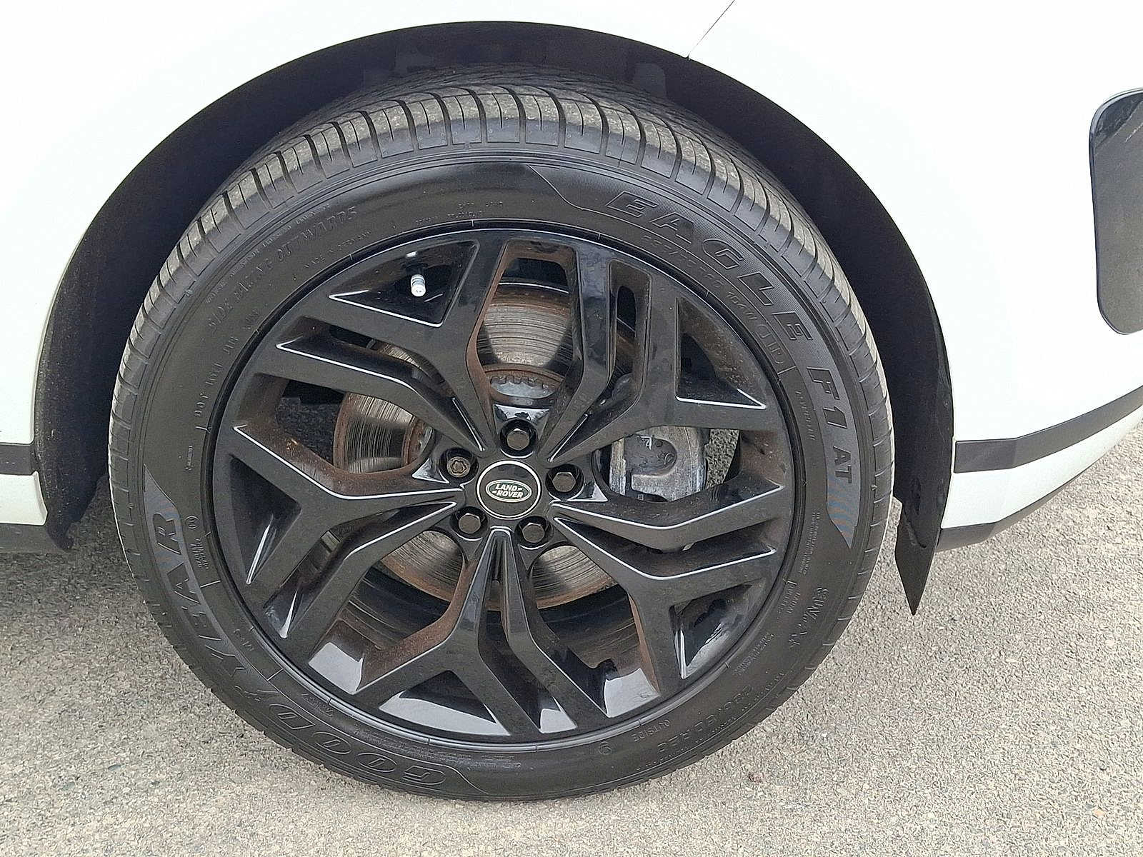 Thumbnail: 2023 Land Rover Range Rover Evoque - 27