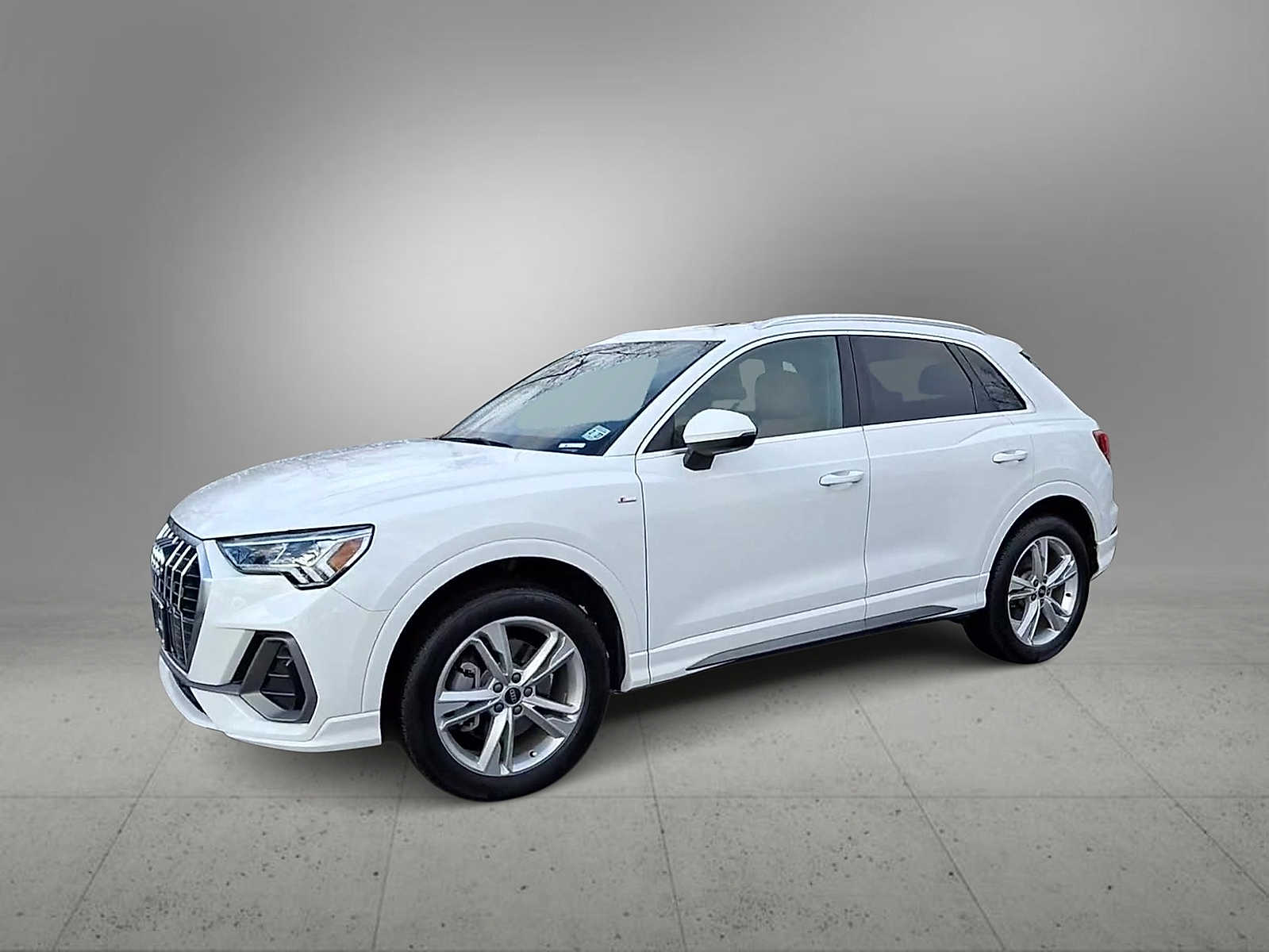Thumbnail: 2022 Audi Q3 - 3