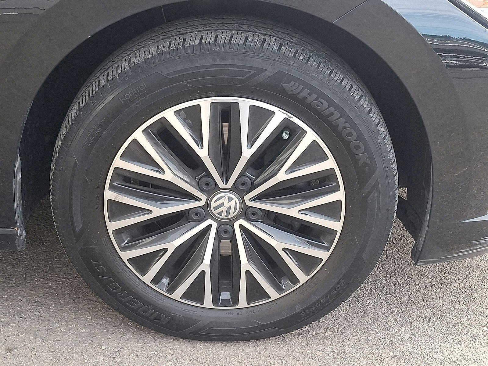 Thumbnail: 2019 Volkswagen Jetta - 27