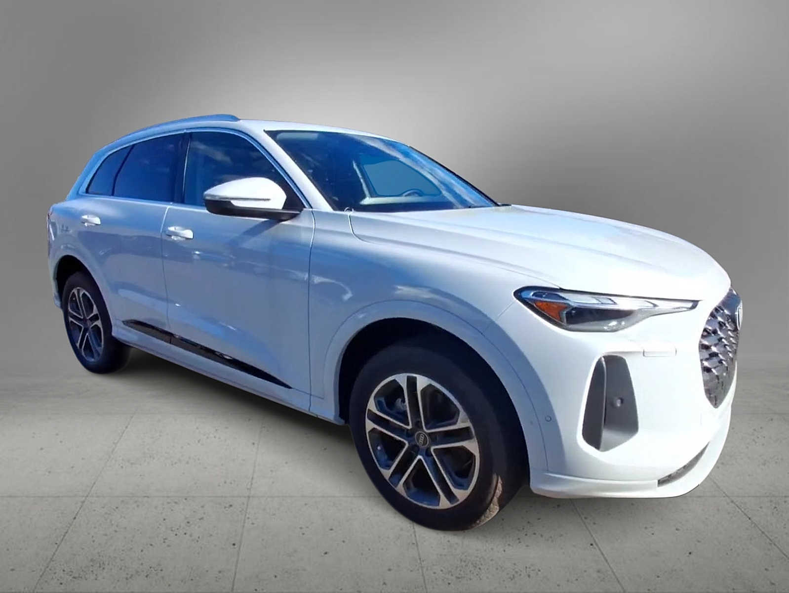 Thumbnail: 2025 Audi Q5 - 2