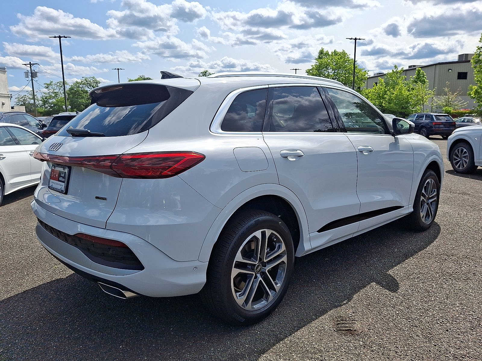 Thumbnail: 2025 Audi Q5 - 12