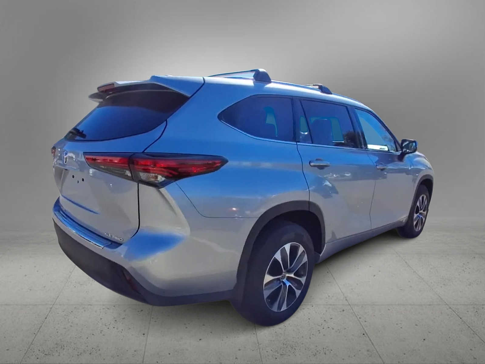 Thumbnail: 2020 Toyota Highlander - 8