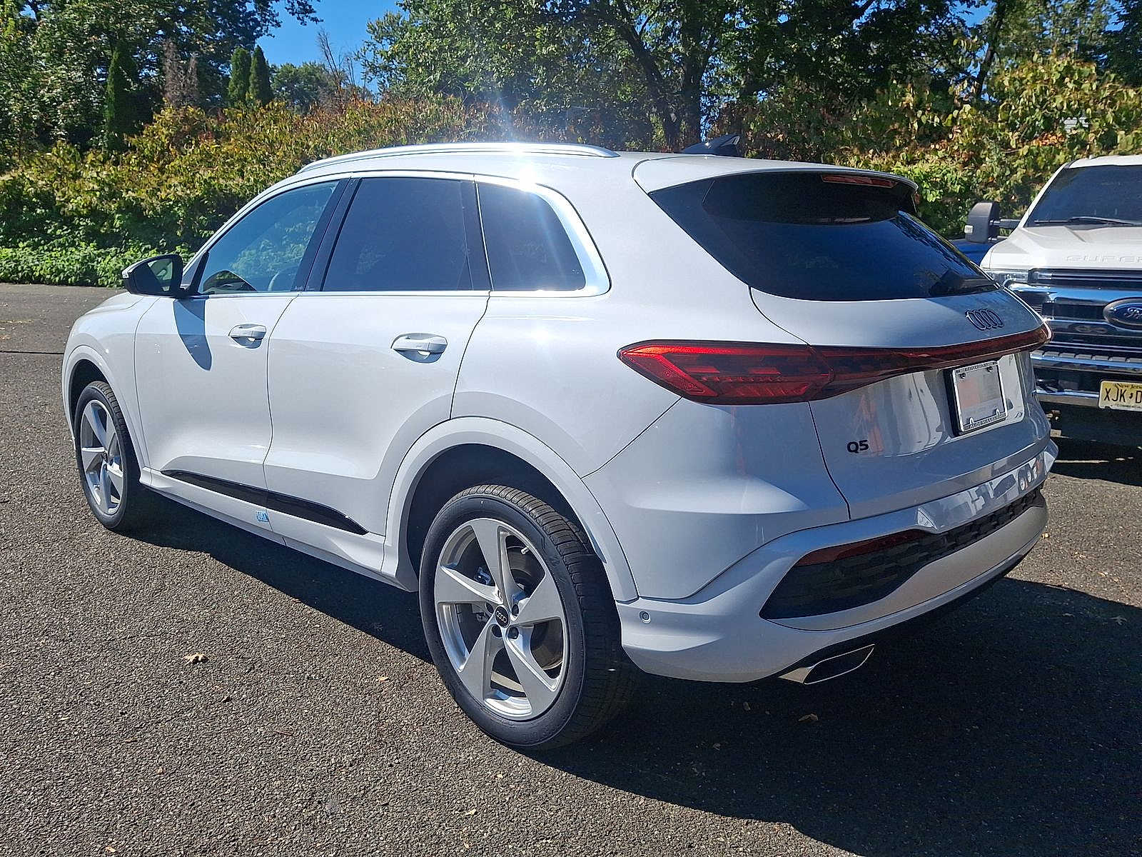 Thumbnail: 2025 Audi Q5 - 11