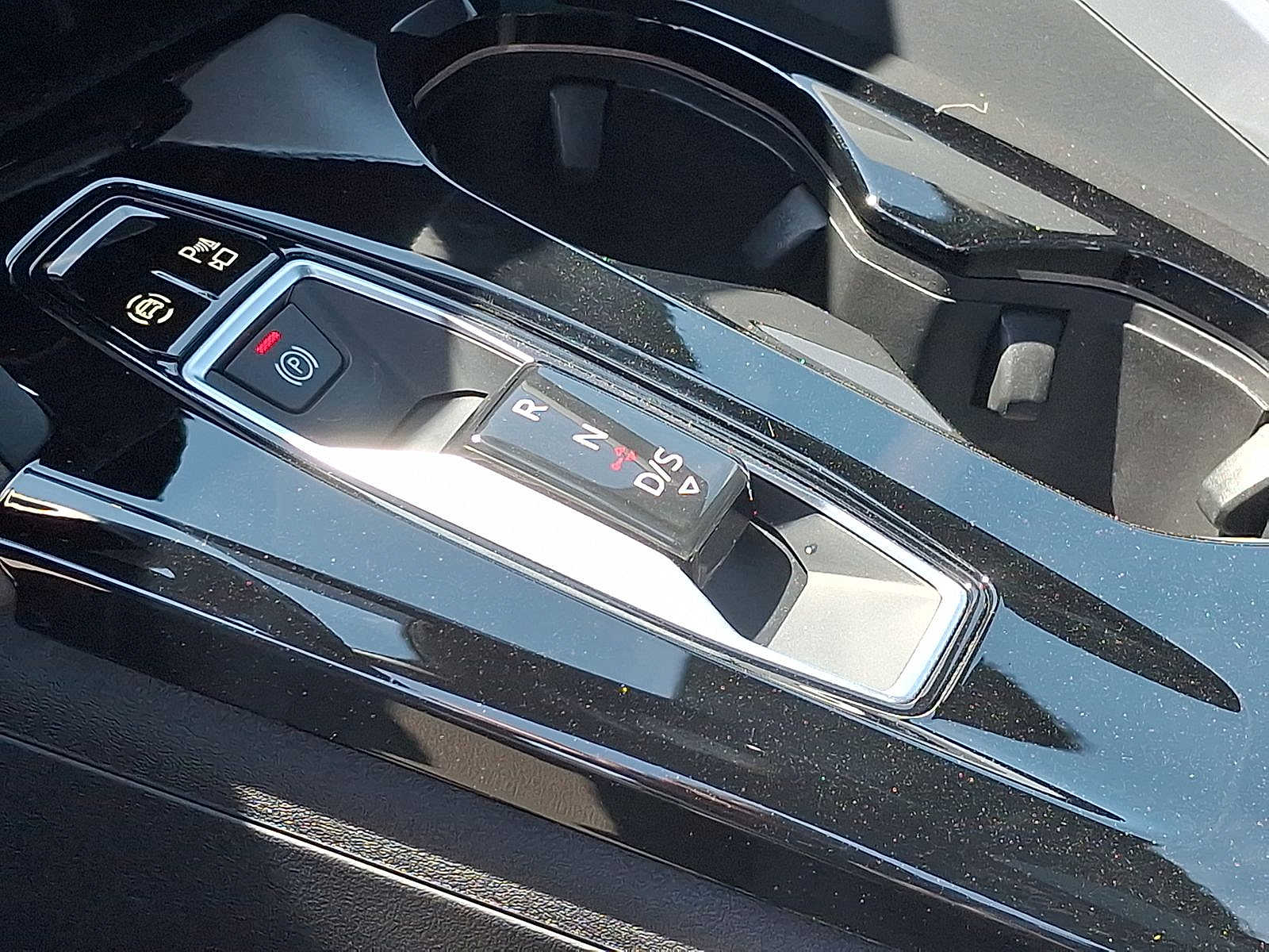 Thumbnail: 2025 Audi Q5 - 12