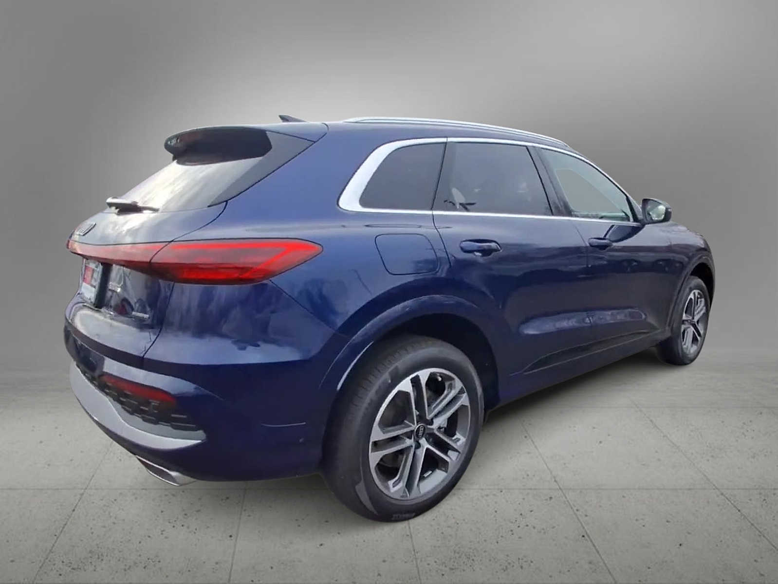 Thumbnail: 2025 Audi Q5 - 8