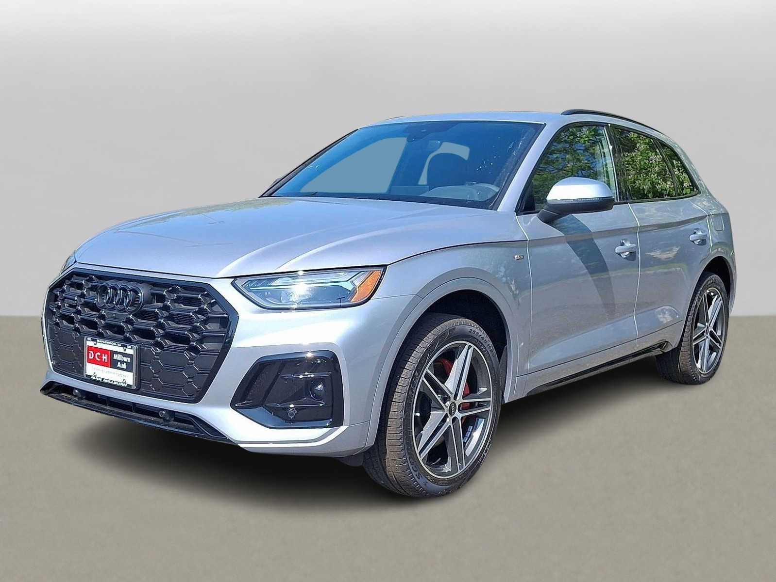 2025 Audi Q5 e Premium Plus -
                  Maplewood, NJ