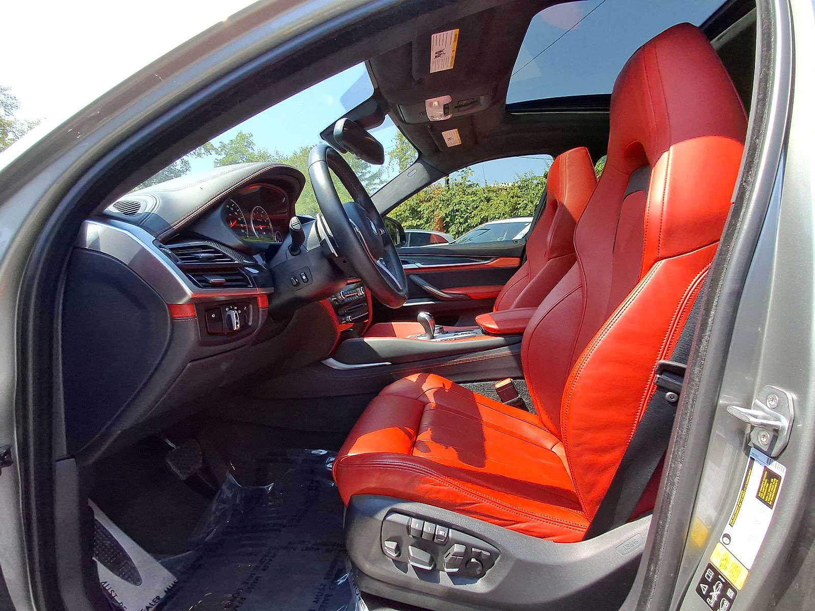 Thumbnail: 2015 BMW X6 - 11