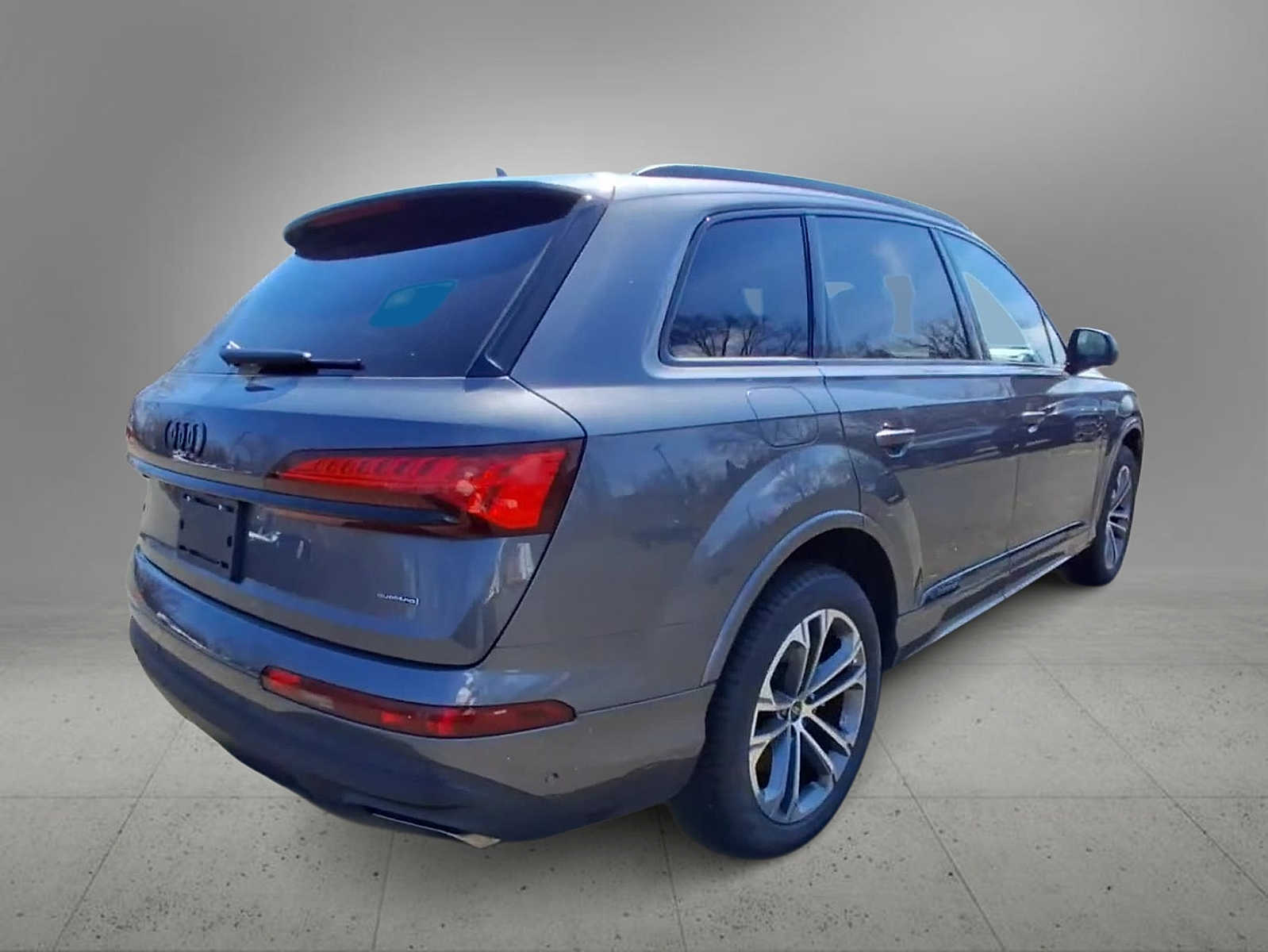 Thumbnail: 2026 Audi Q7 - 8