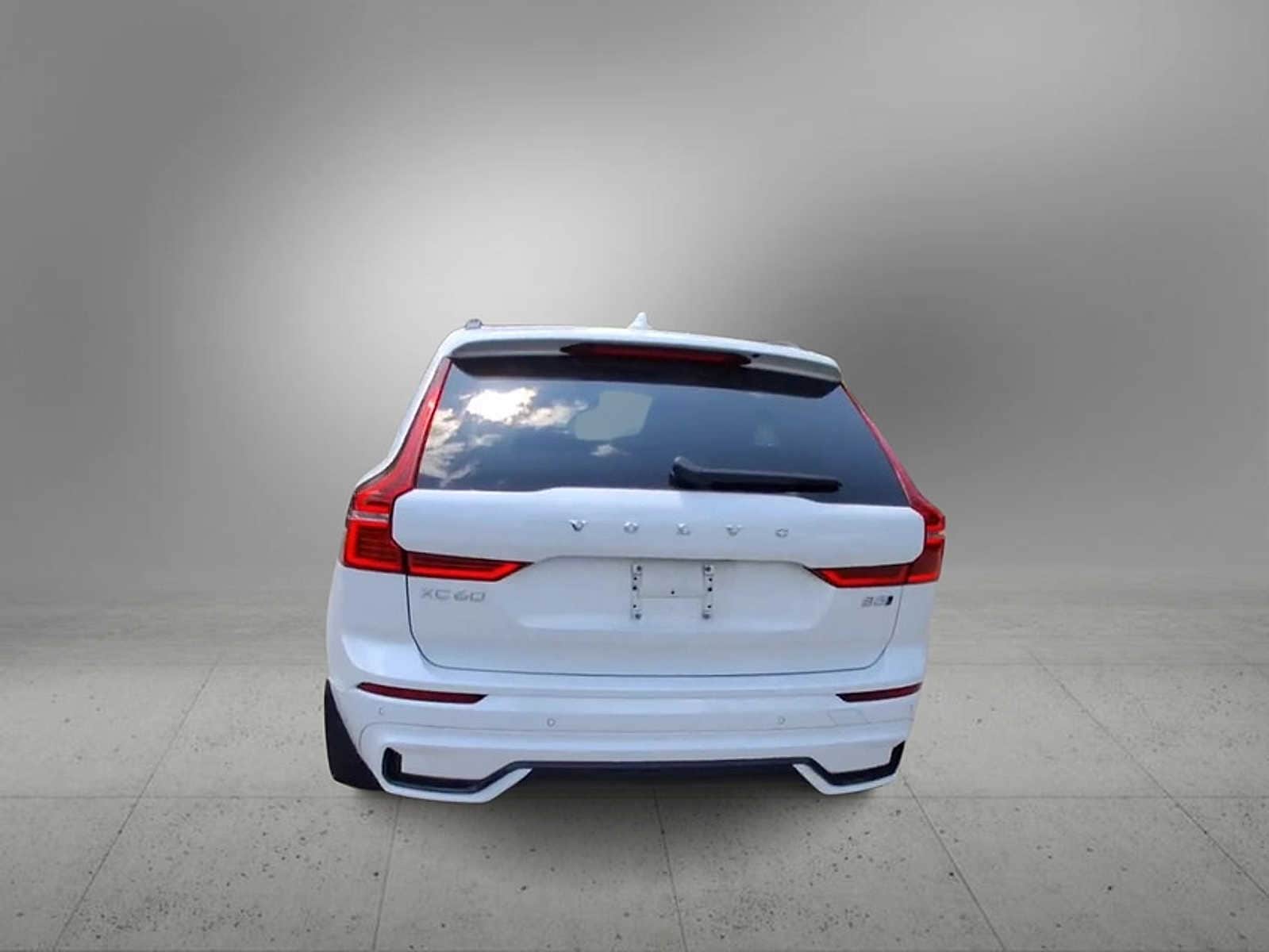 2023 Volvo XC60 B5 Plus 7
