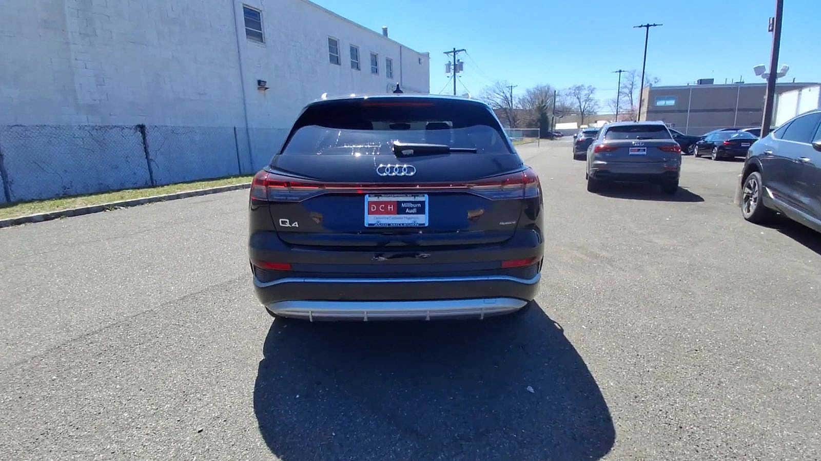 Thumbnail: 2025 Audi Q4 e-tron - 7