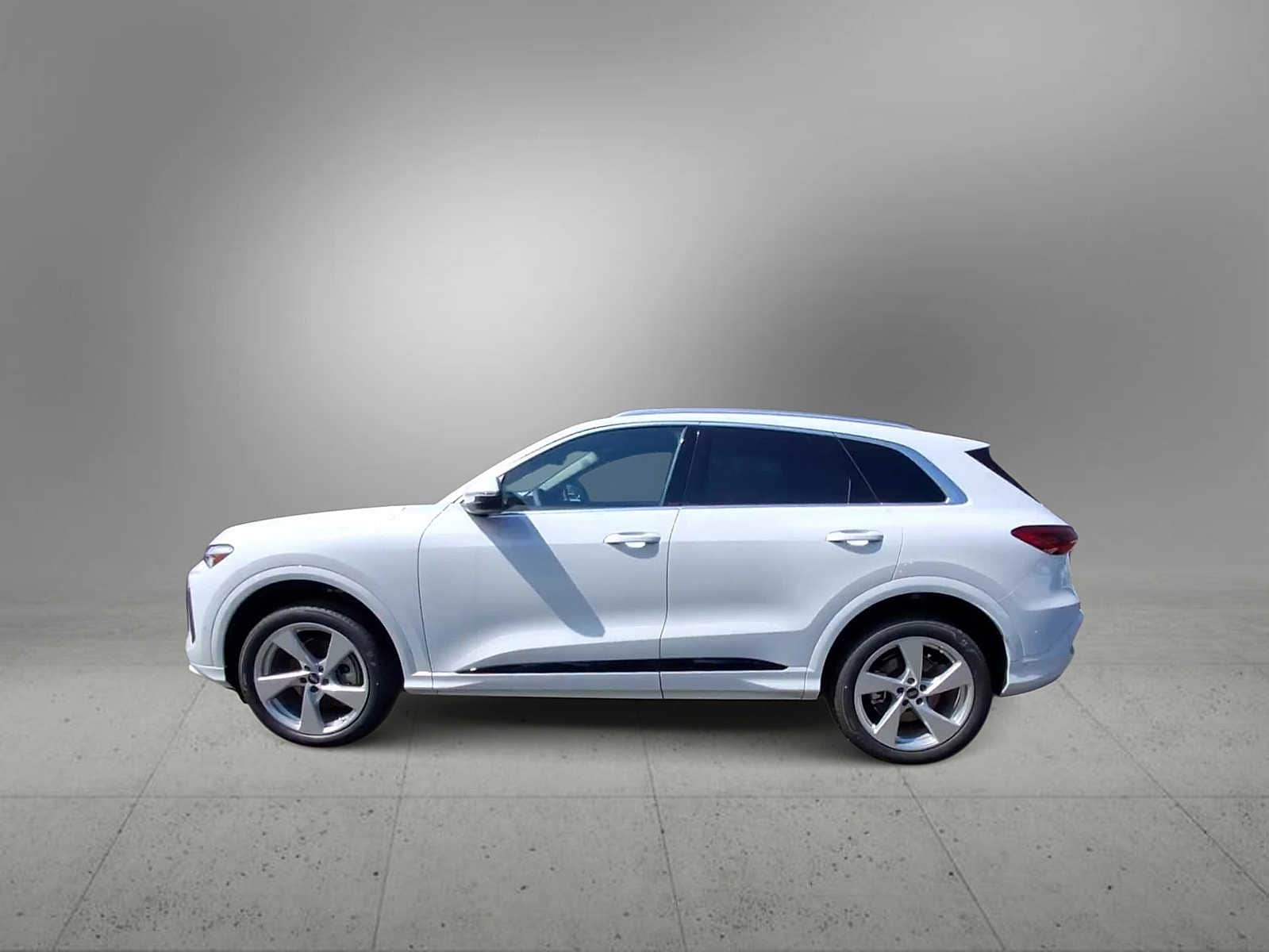 Thumbnail: 2025 Audi Q5 - 5