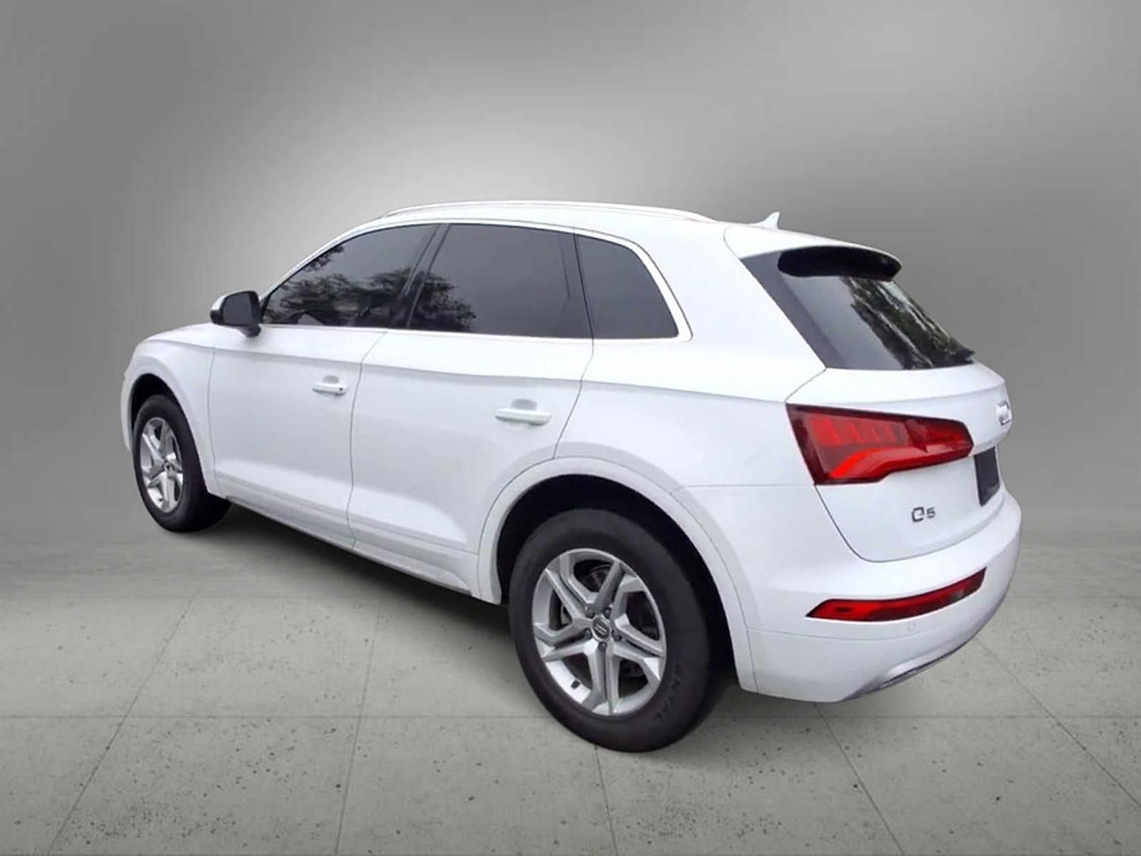 2018 Audi Q5 e Premium Plus 6