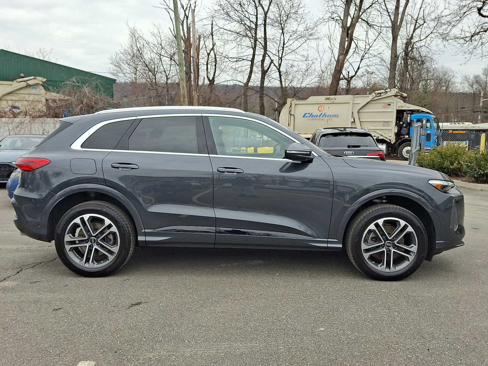 Thumbnail: 2025 Audi Q5 - 26