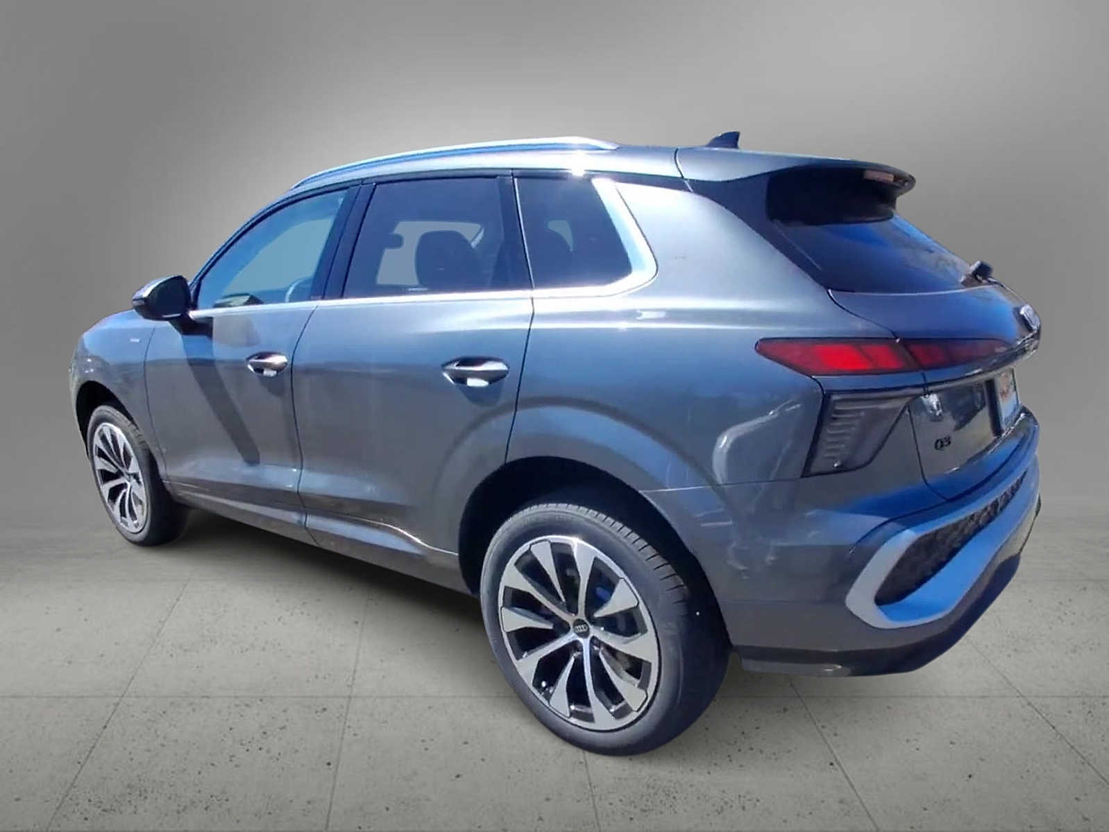 Thumbnail: 2026 Audi Q3 - 6