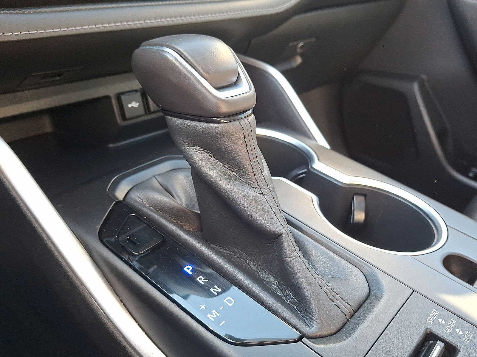 Thumbnail: 2020 Toyota Highlander - 11