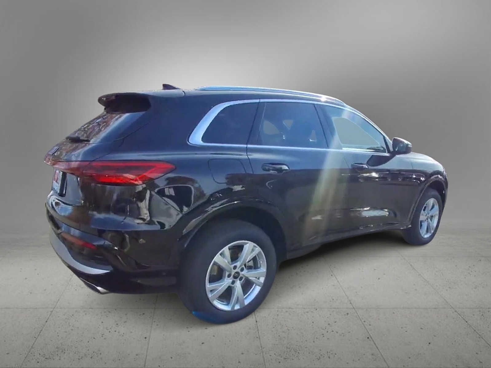 Thumbnail: 2025 Audi Q5 - 8