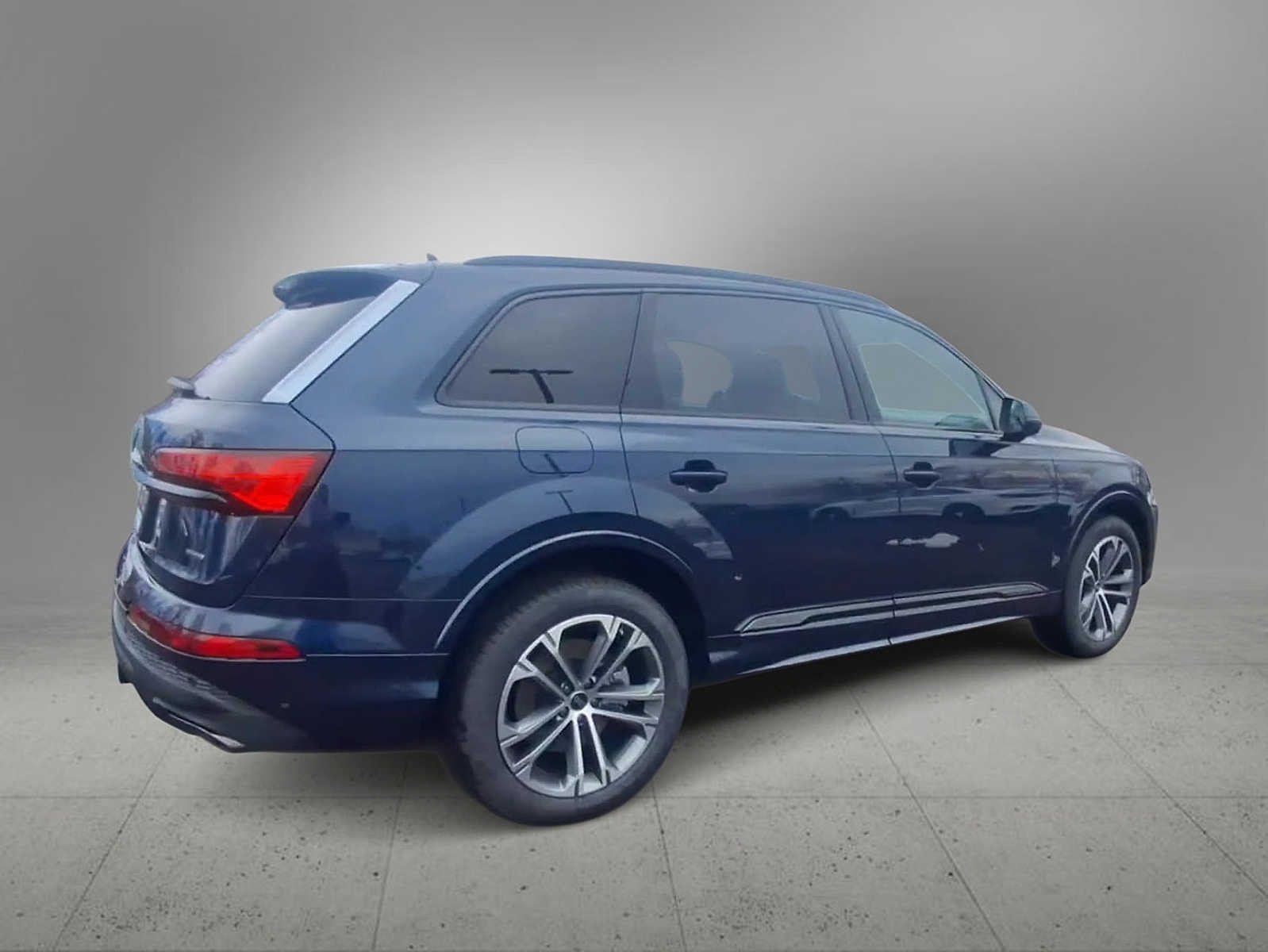 Thumbnail: 2026 Audi Q7 - 8