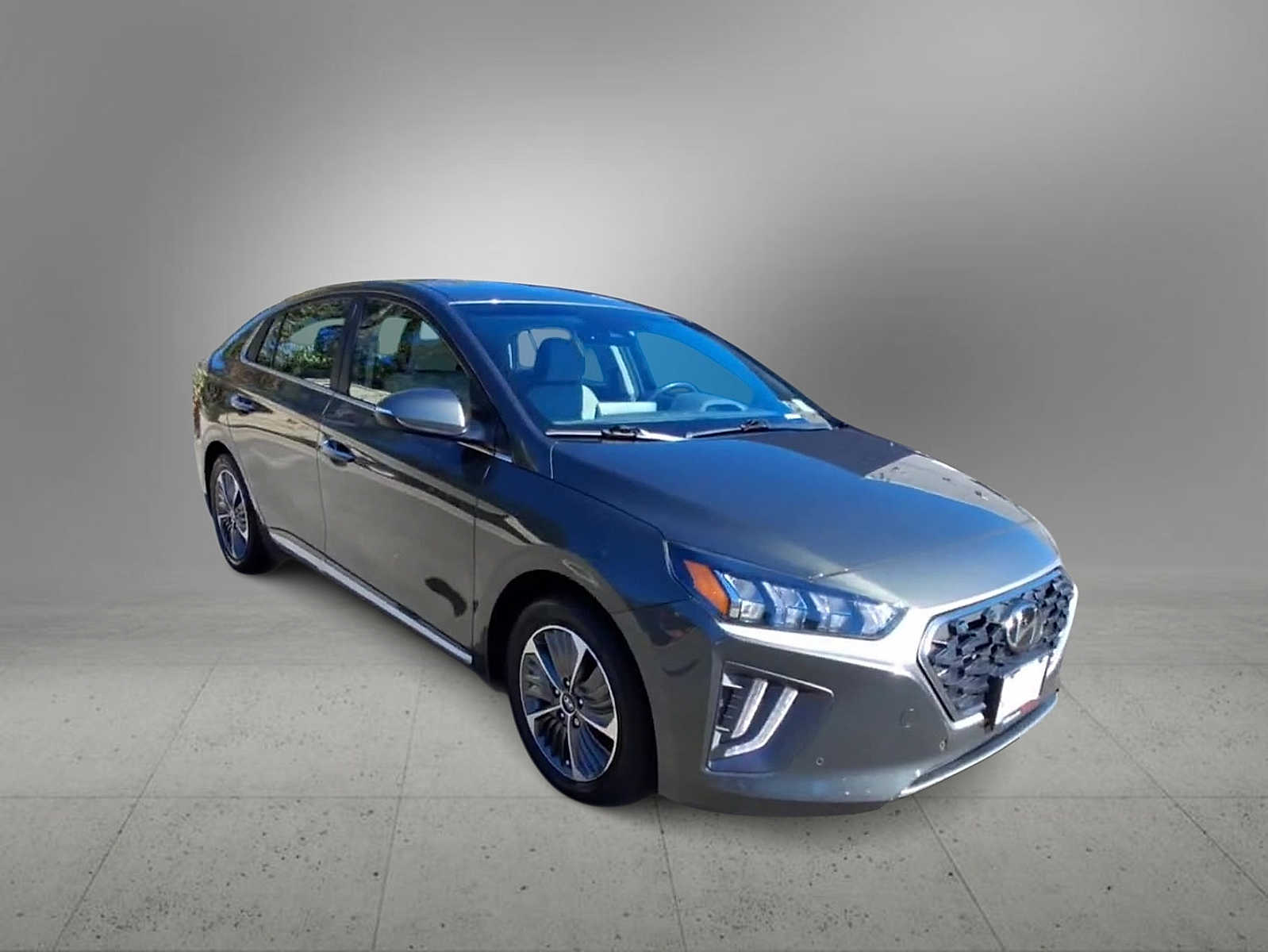 2021 Hyundai Ioniq Plug-In Hybrid Limited photo 2
