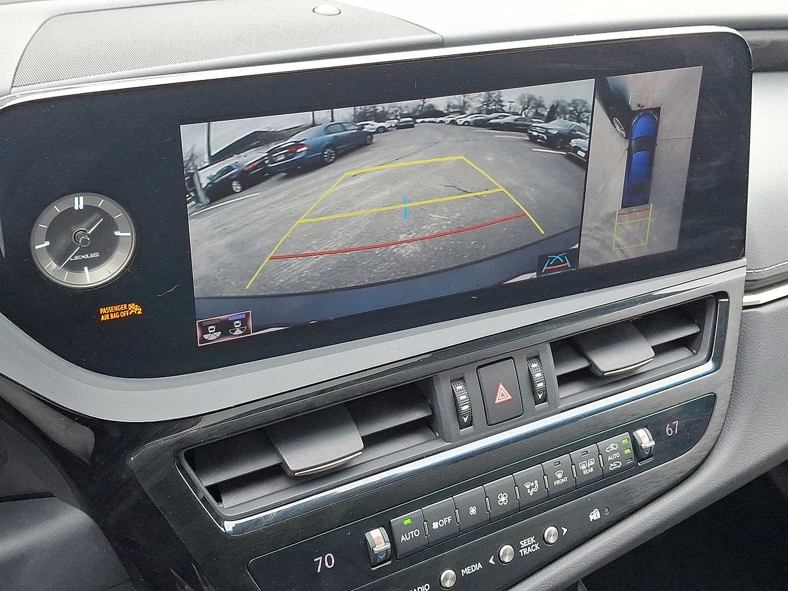 Thumbnail: 2022 Lexus ES - 15