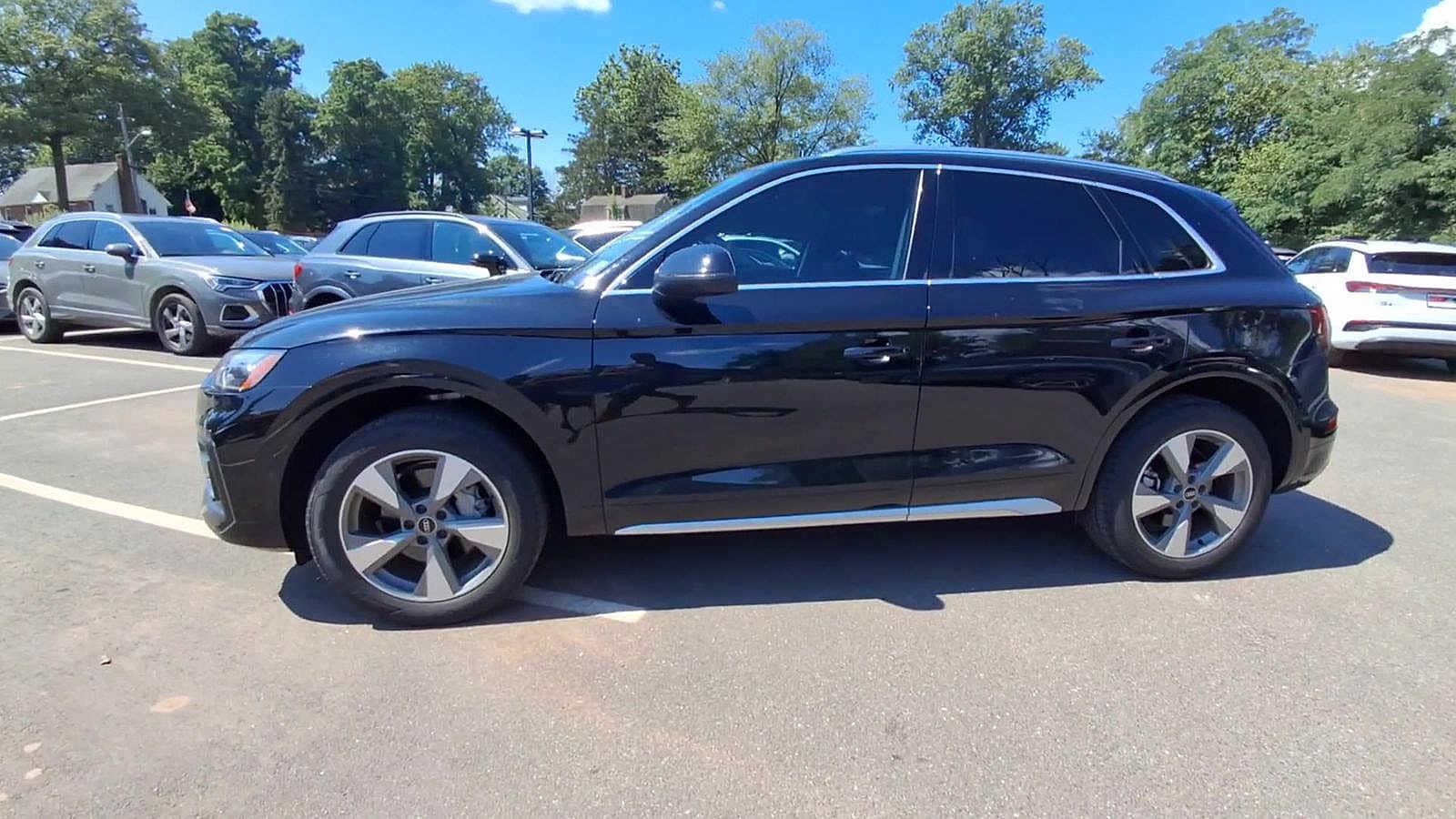 Thumbnail: 2023 Audi Q5 - 9