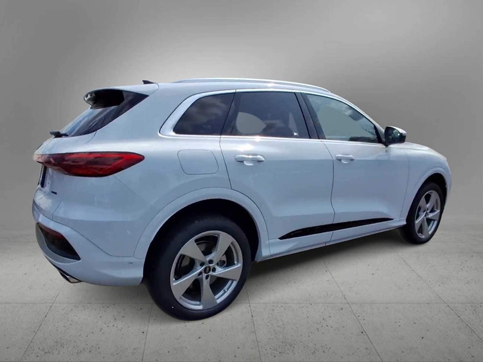 2025 Audi Q5 Premium Plus 8