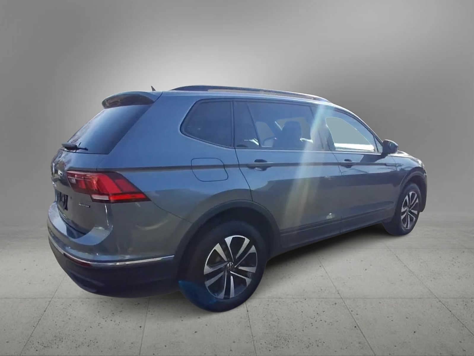 Thumbnail: 2024 Volkswagen Tiguan - 8