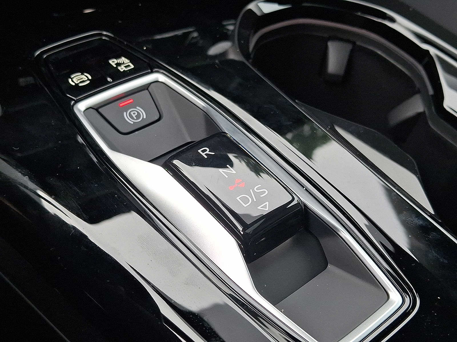 Thumbnail: 2025 Audi Q5 - 13