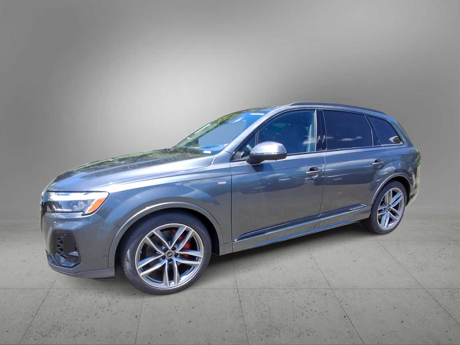 Thumbnail: 2026 Audi Q7 - 4