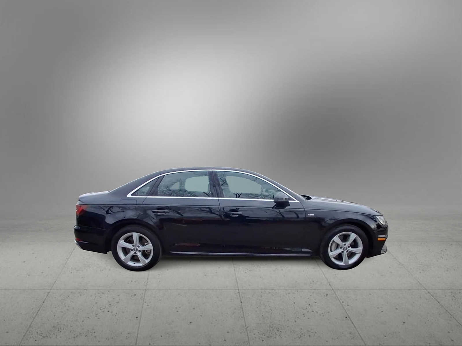 Thumbnail: 2019 Audi A4 - 9